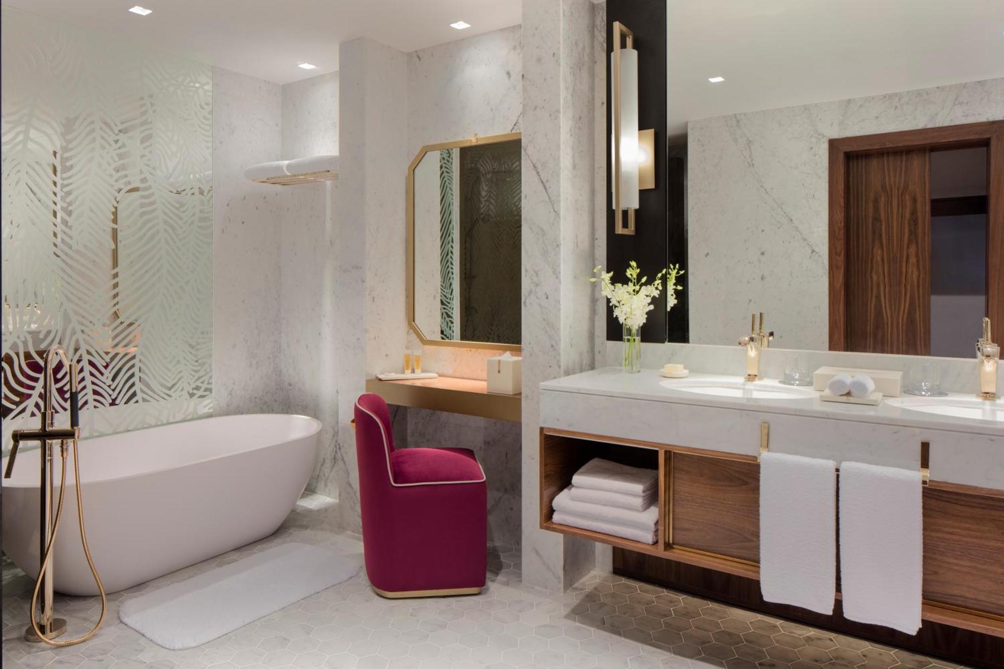 Grand Suite op Oudejaarsavond met Verplicht Galadiner - AED 1600 per Volwassene en AED 800 per Kind