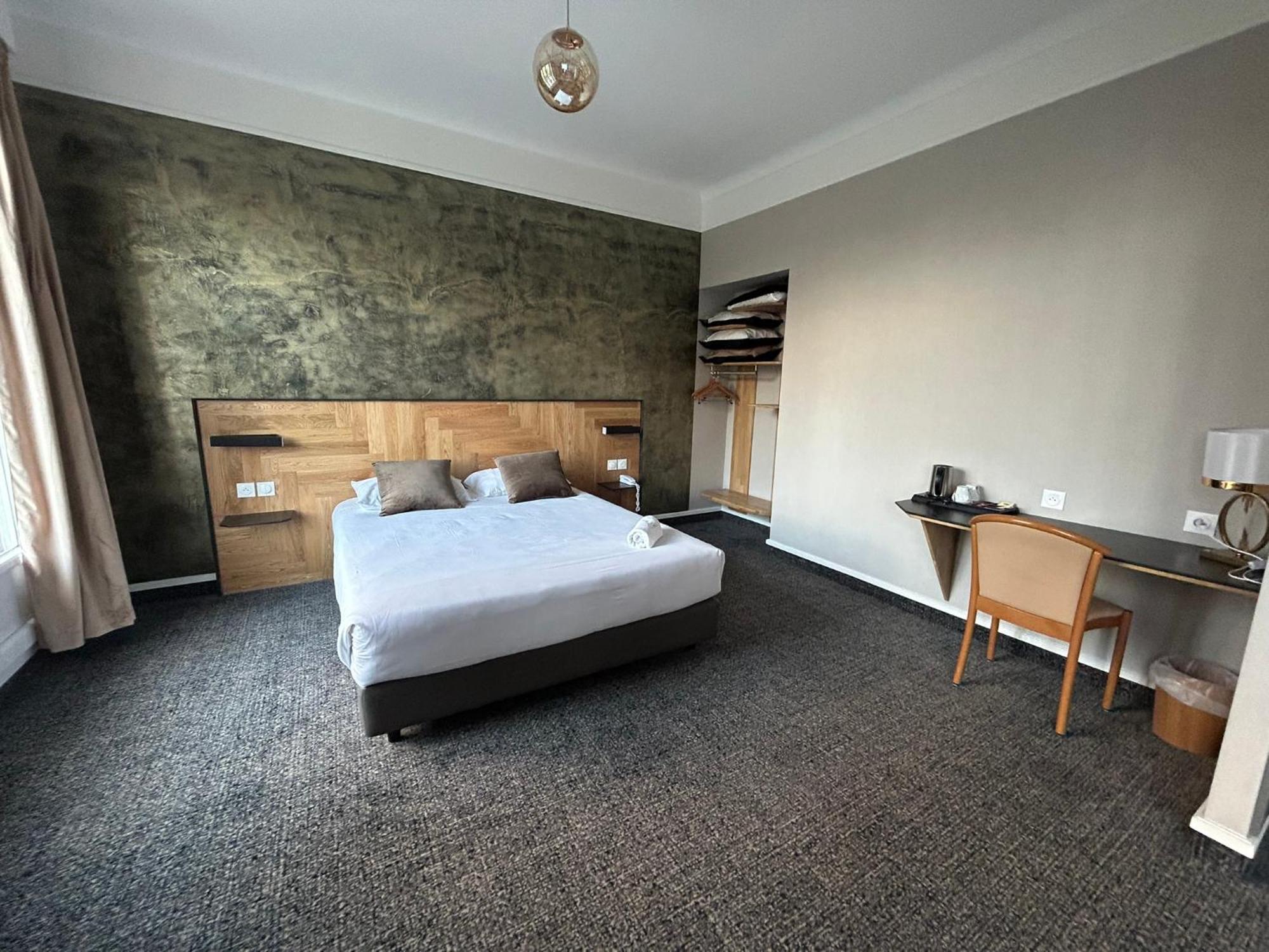 Family Room,1630868310:JPEG