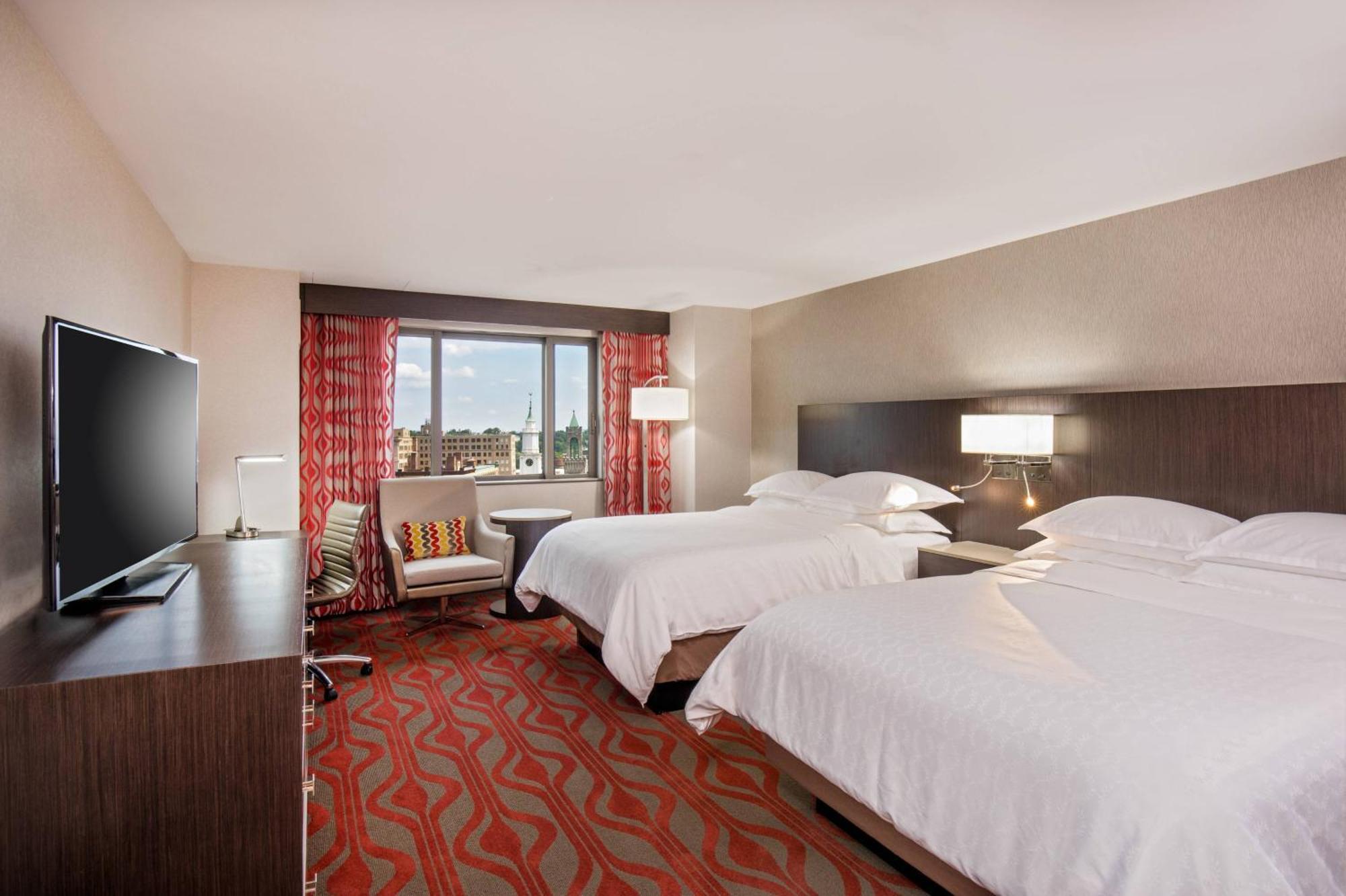Club level, Guest room, 2 Queen, High floor