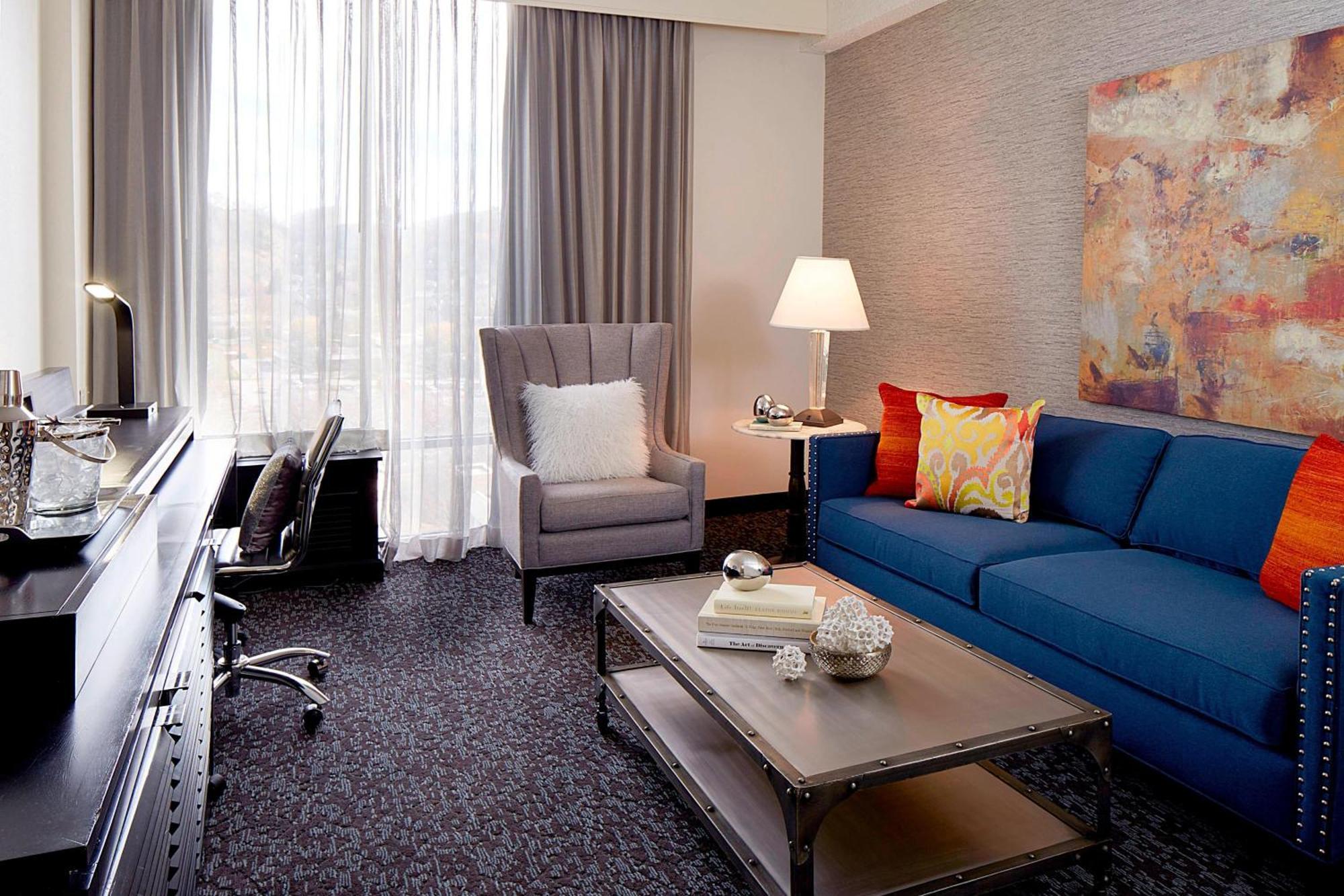 One-Bedroom King Suite High Floor,1631555878:JPEG