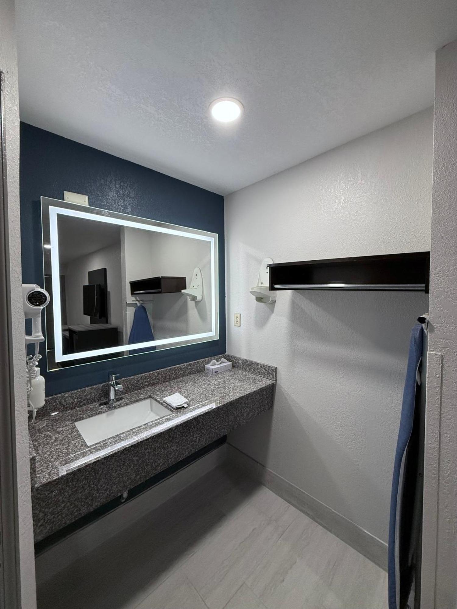 Deluxe Double Room with Two Double Beds - Non-Smoking