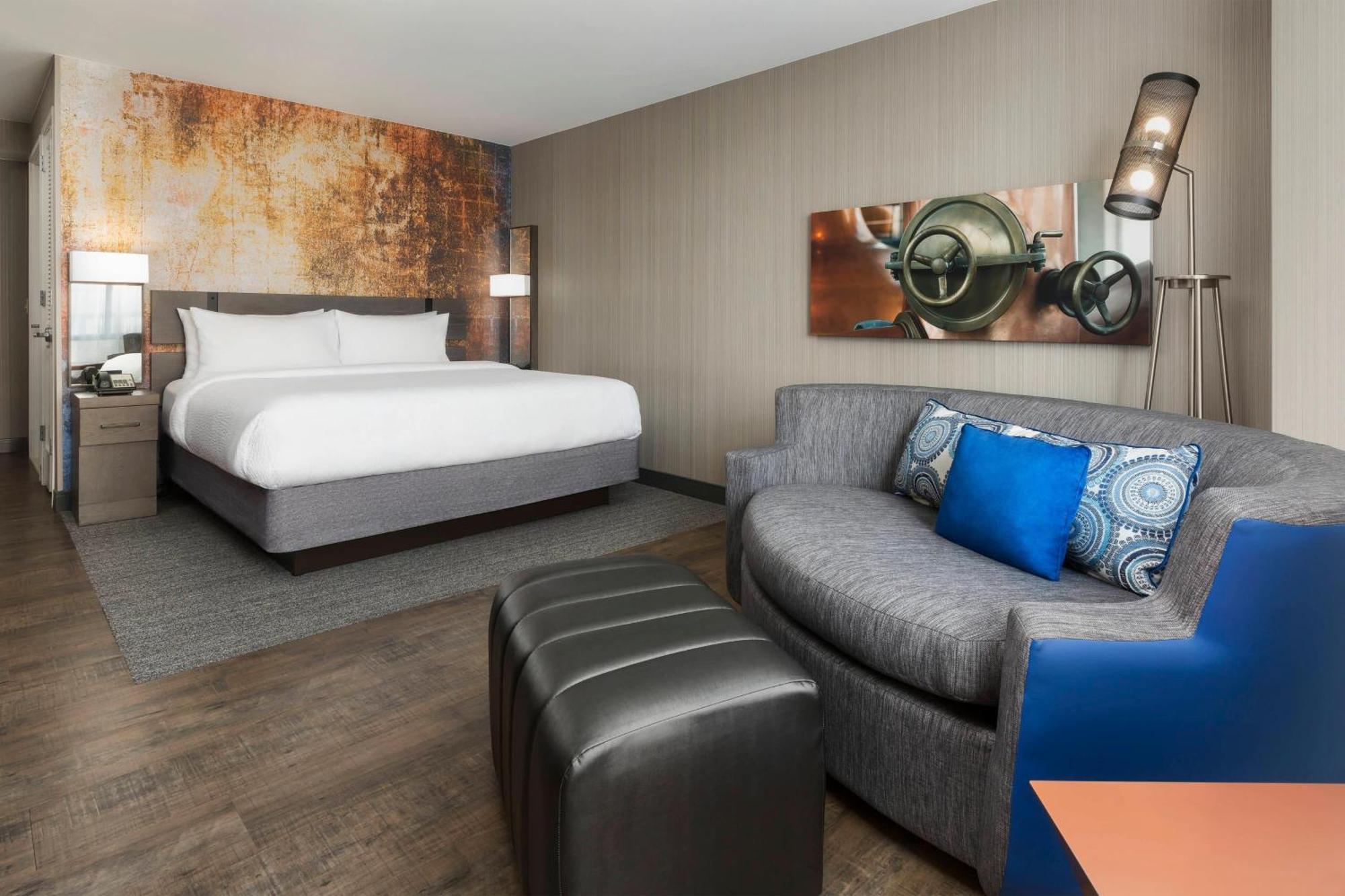 Guest Room 1 King