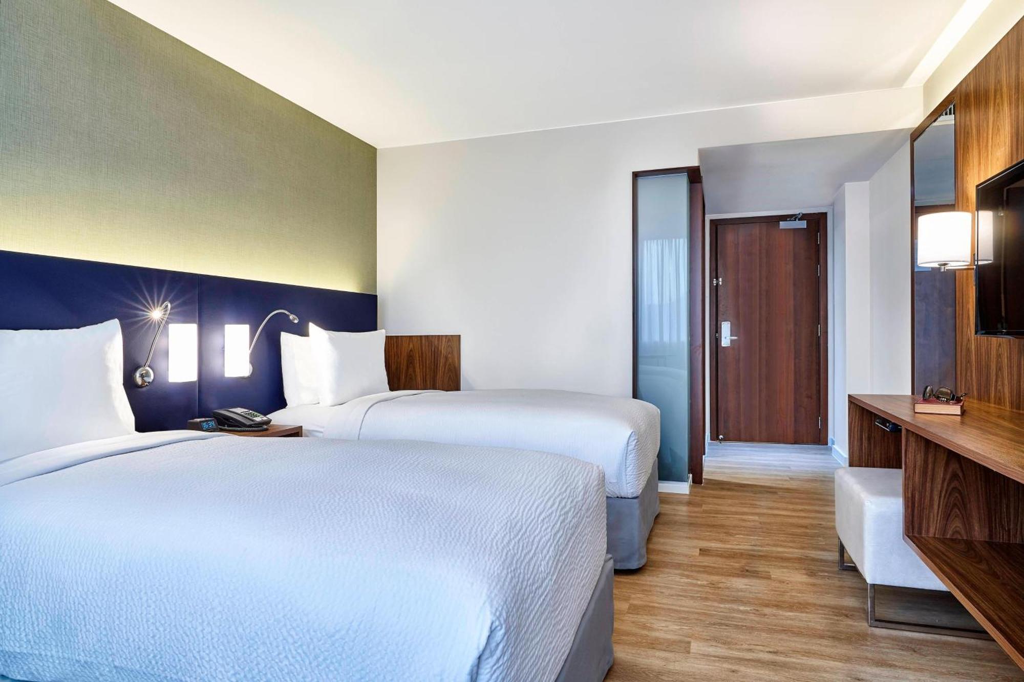 Twin Room,1632279942:JPEG