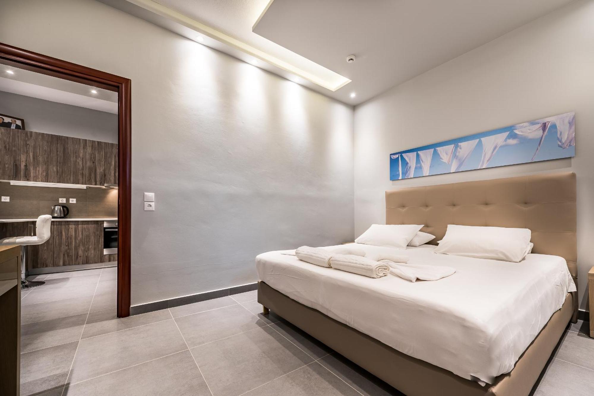 Standard Suite,1632990675:JPEG