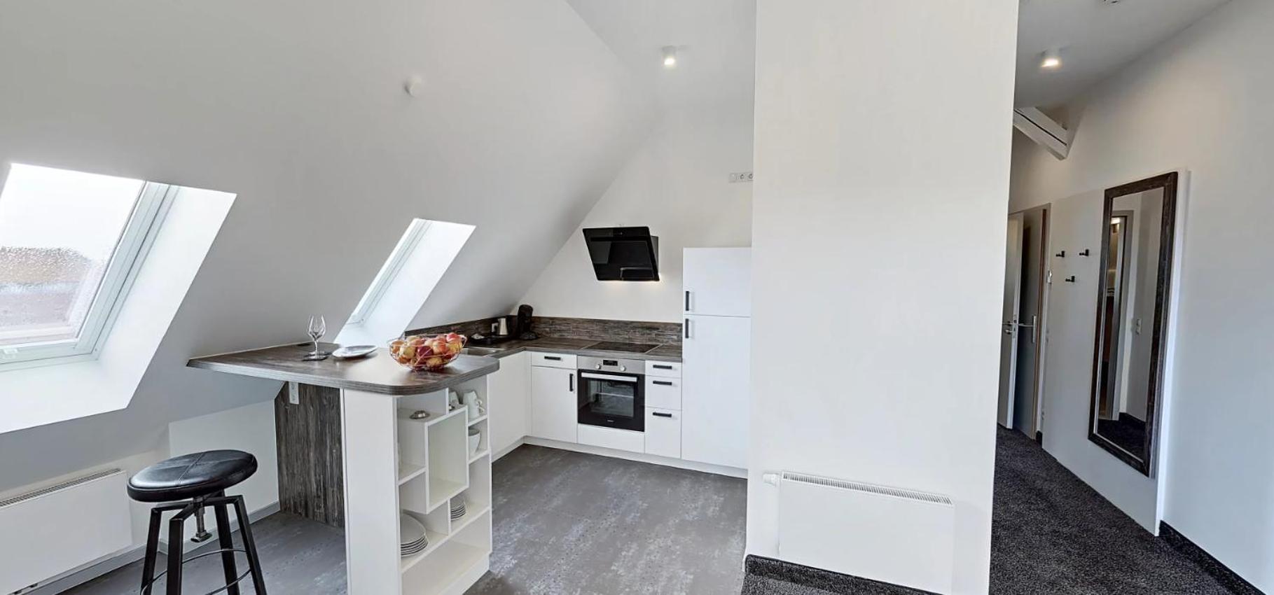 Suite Apartment,1638515331:JPEG