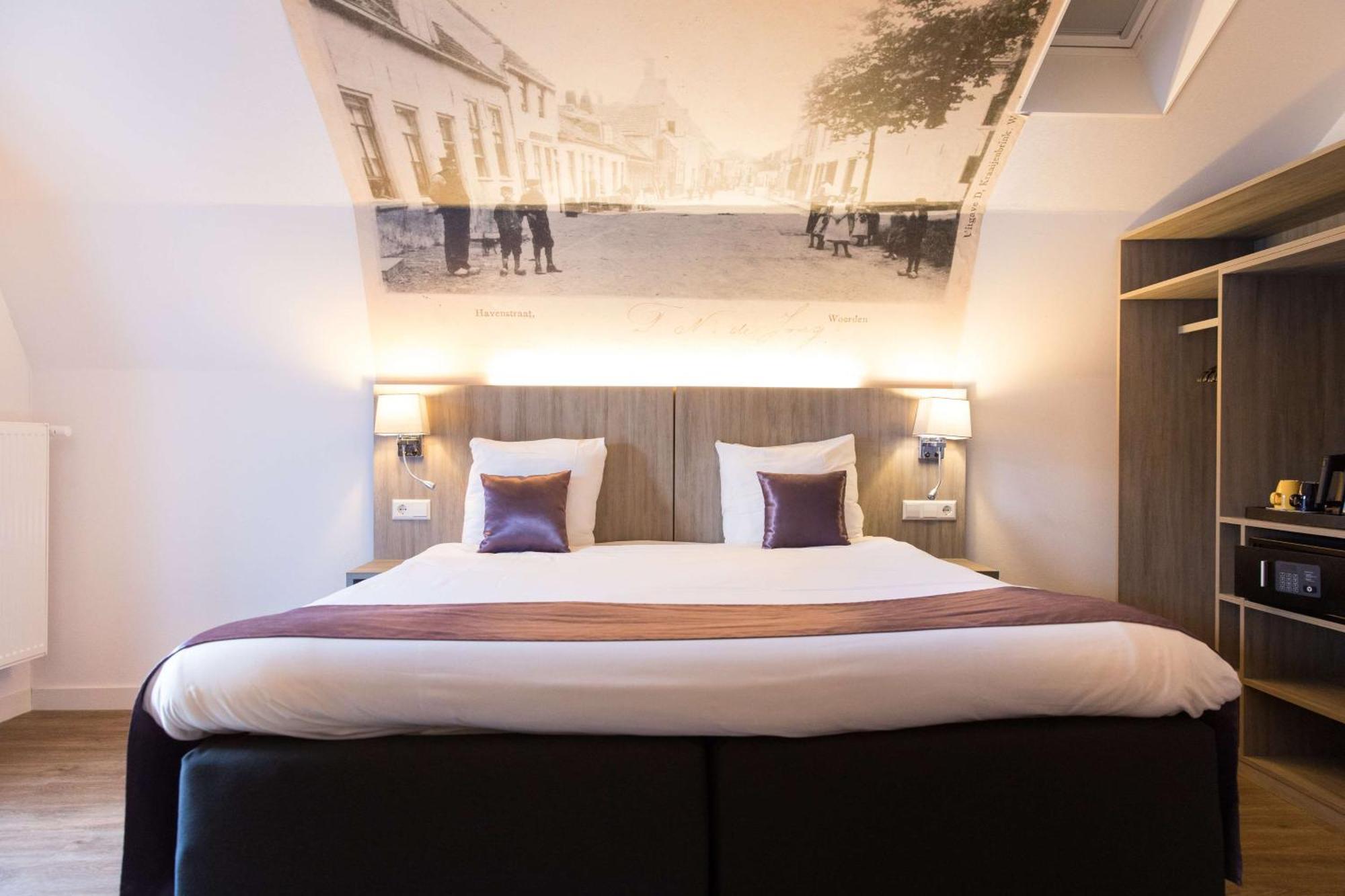 1 Double bed and 1 Single Bed - Non Smoking,1697782781:JPEG