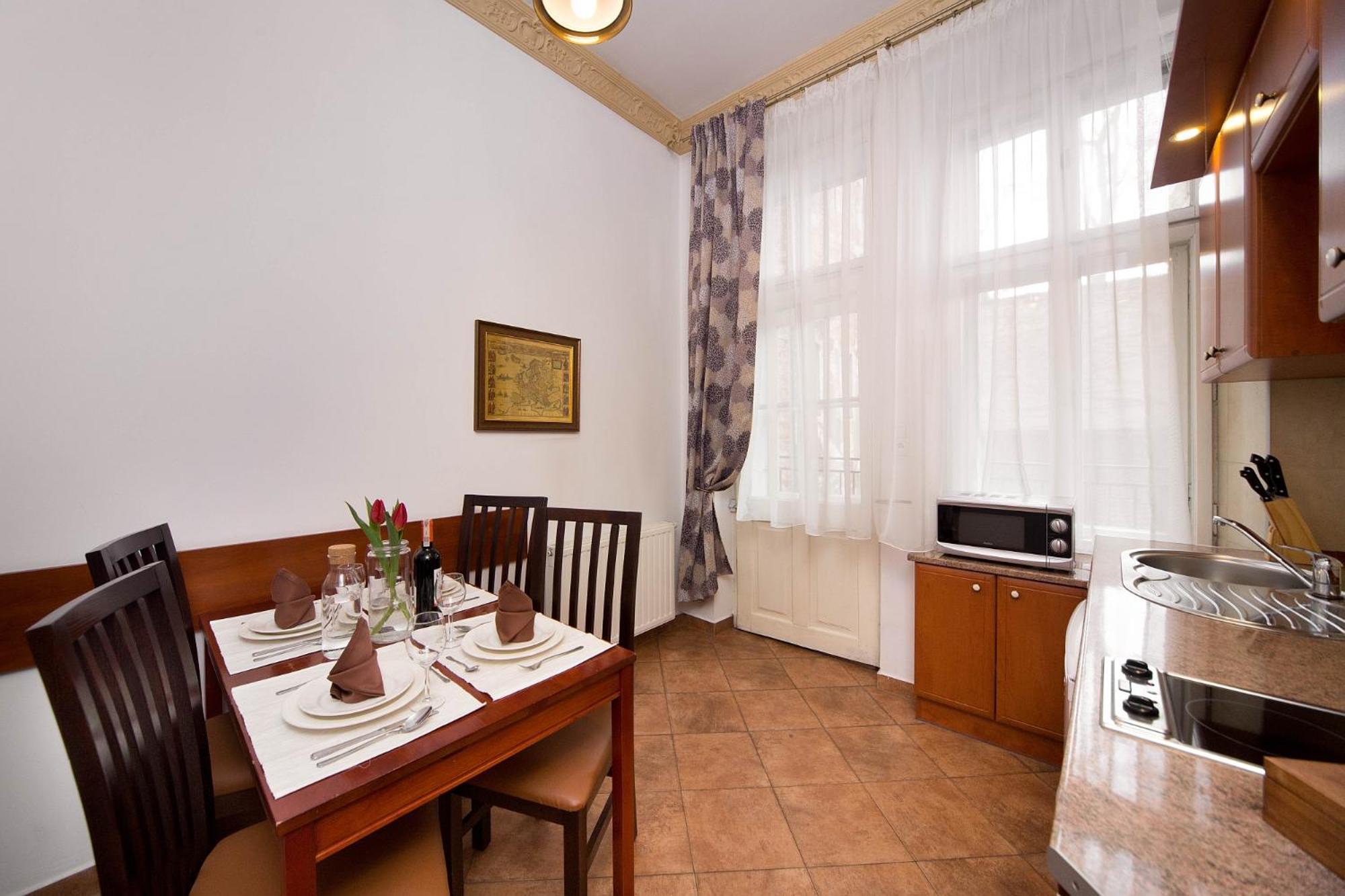 Appartement met 1 Slaapkamer en een Balkon