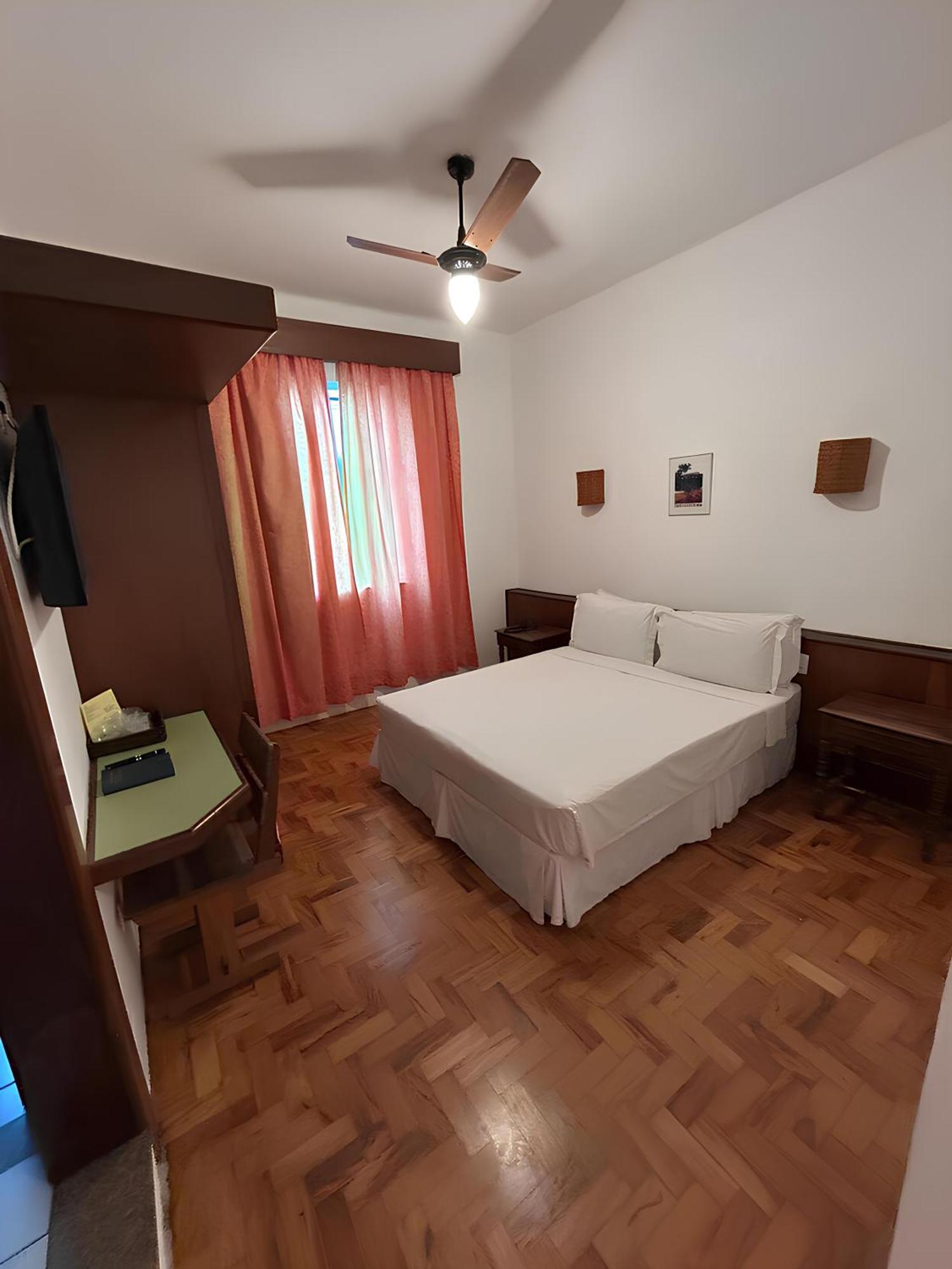 Quarto Duplo Standard