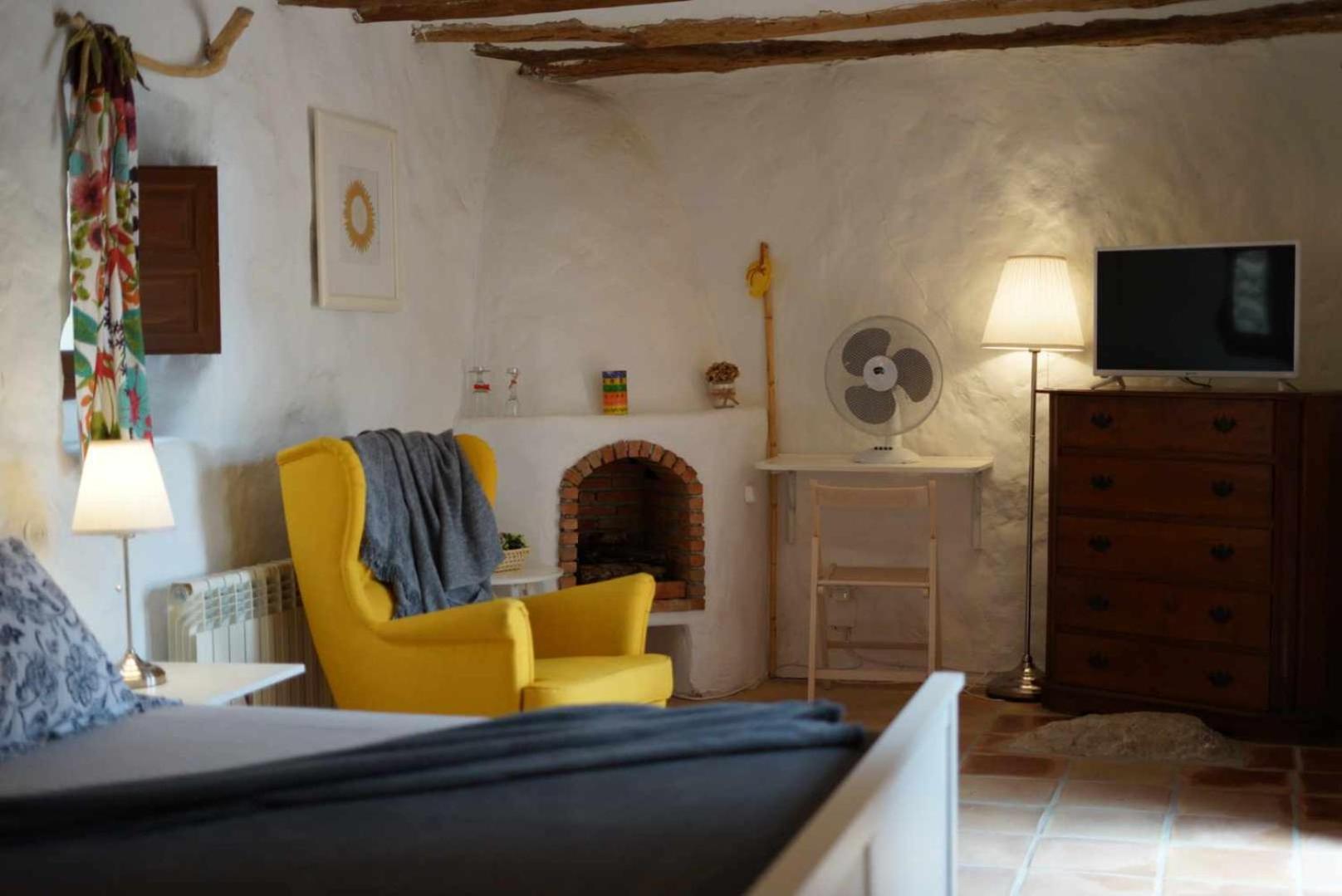 Large Double Room,1639581900:JPEG