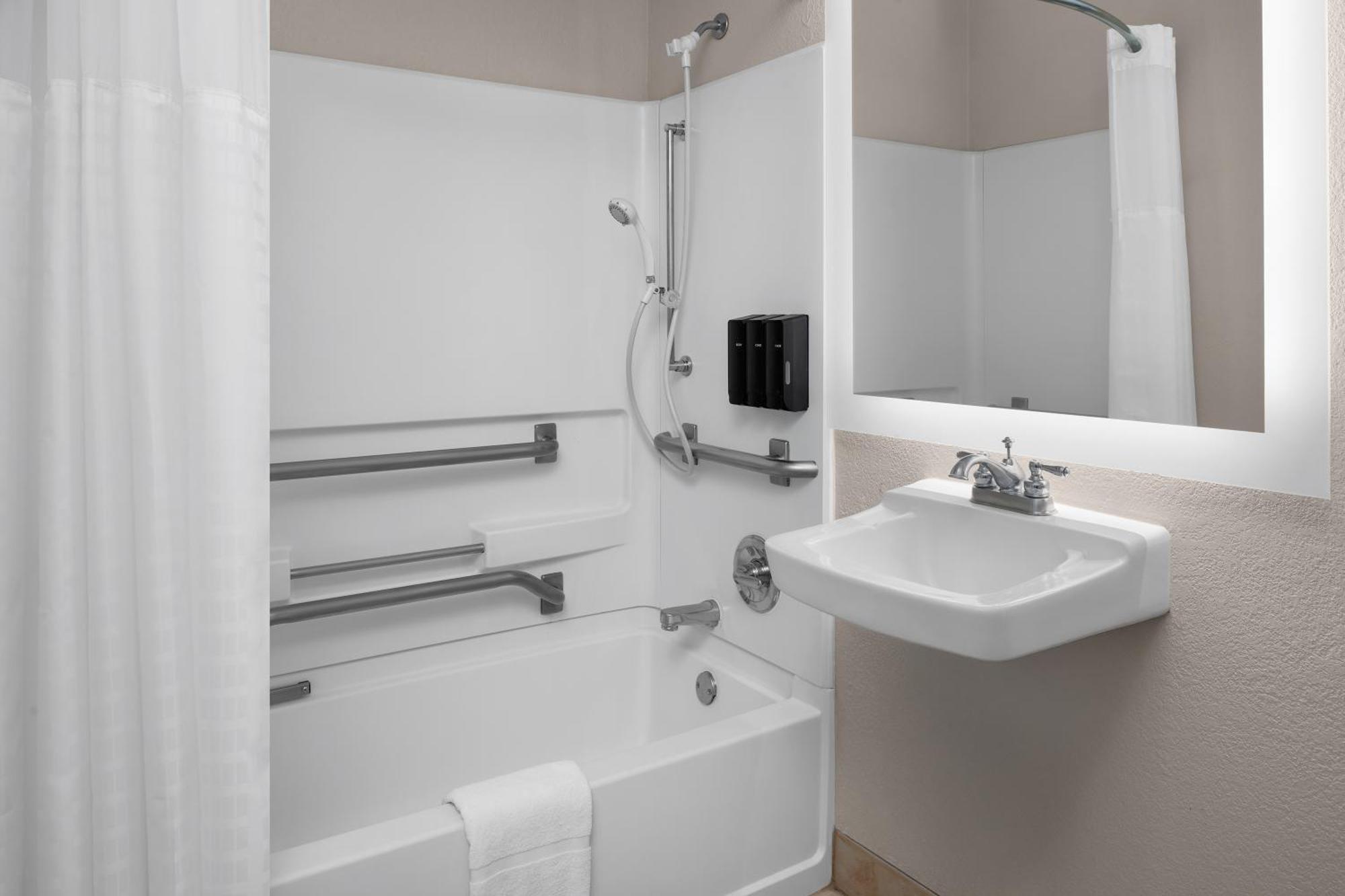 Executive Suite - Disability Access,1641017909:JPEG