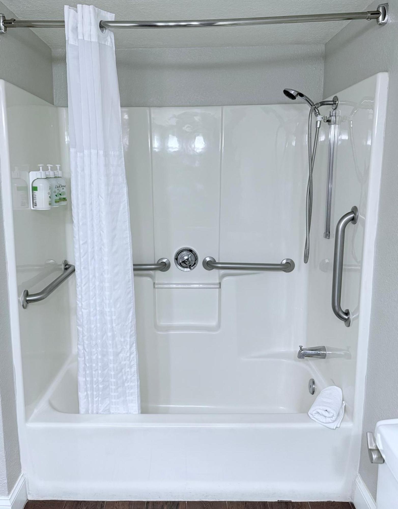 Habitación con bañera adaptada para personas de movilidad reducida y con discapacidad auditiva - No fumadores - 1 cama extragrande