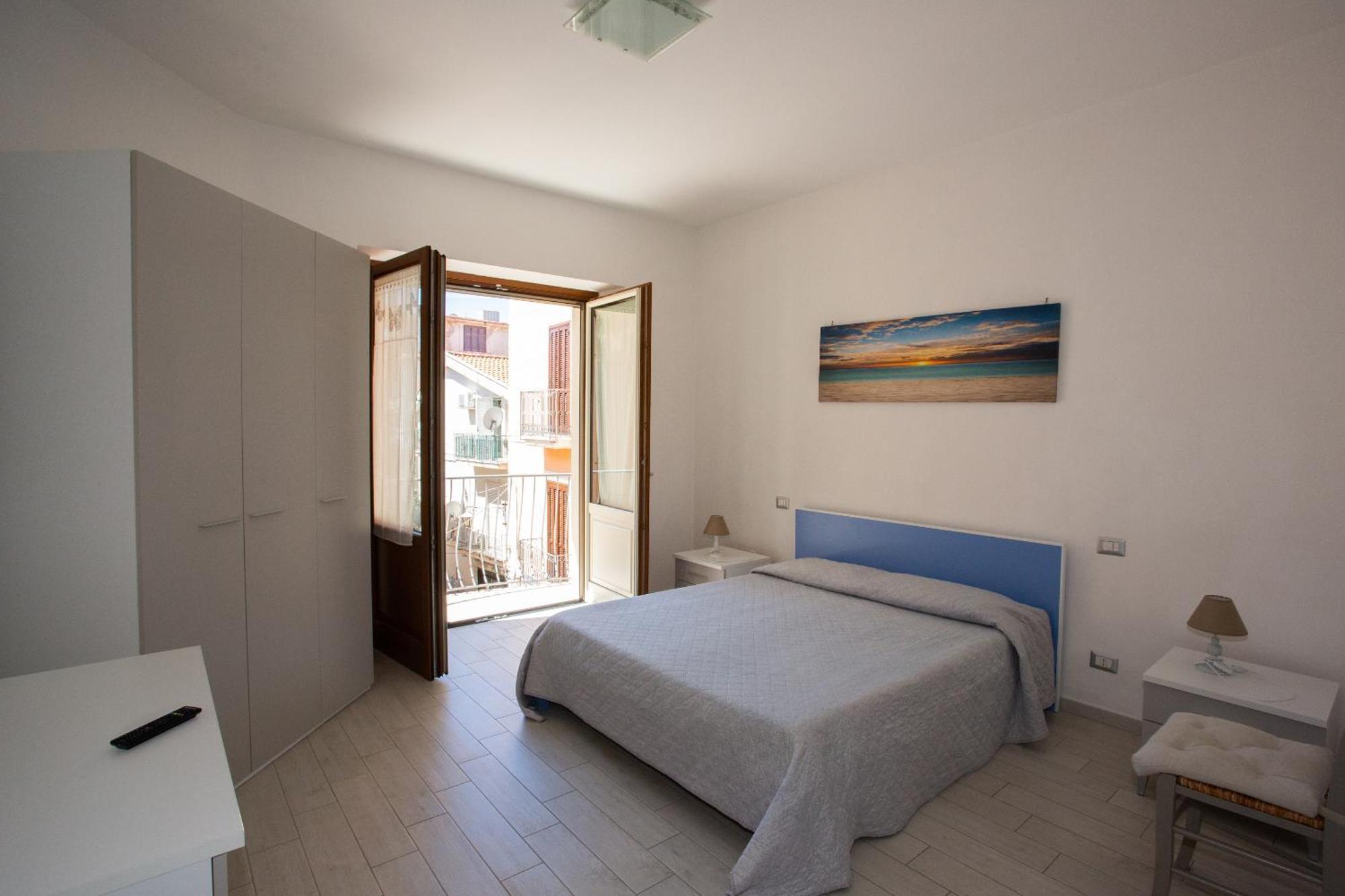 Two-Bedroom Apartment with City View,1642983101:JPEG