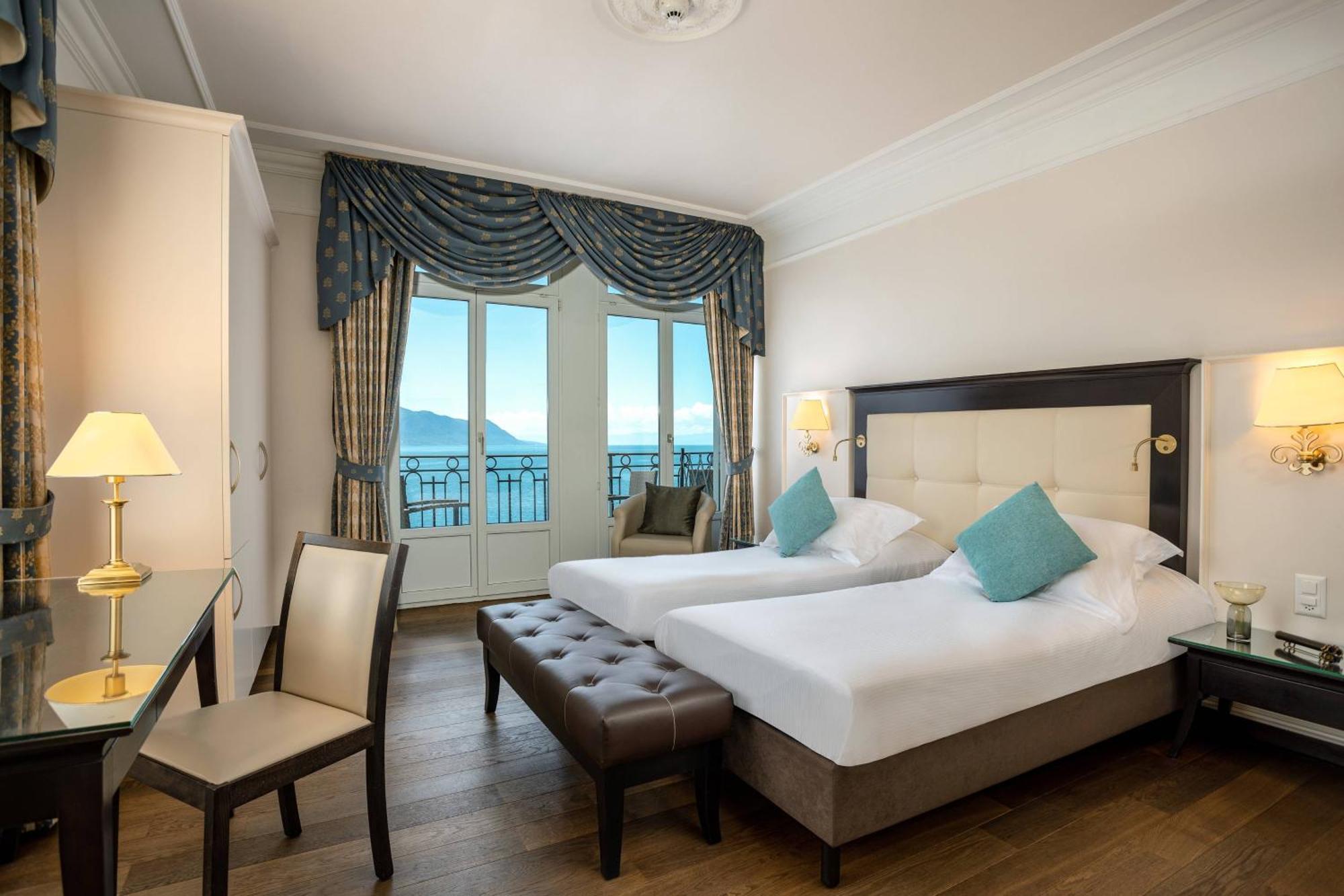 Deluxe Twin Room Lake View Balcony,1643135340:JPEG