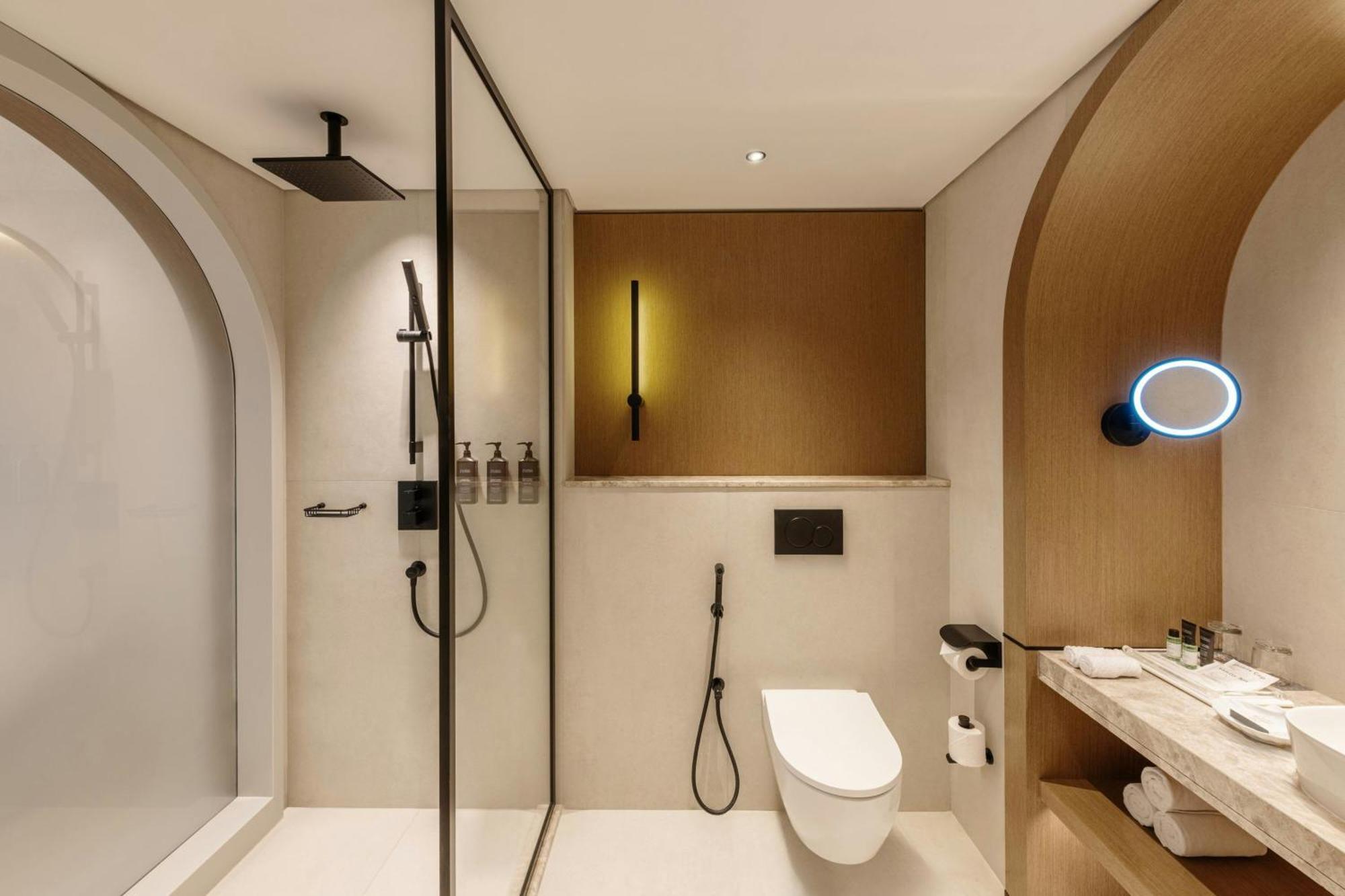 Deluxe King Room - JBR View, Private beach Access,1643140998:JPEG