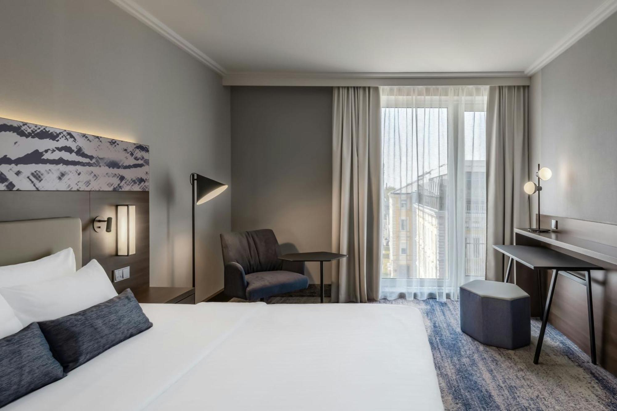 Standard Room, 1 King Bed,1643143860:JPEG