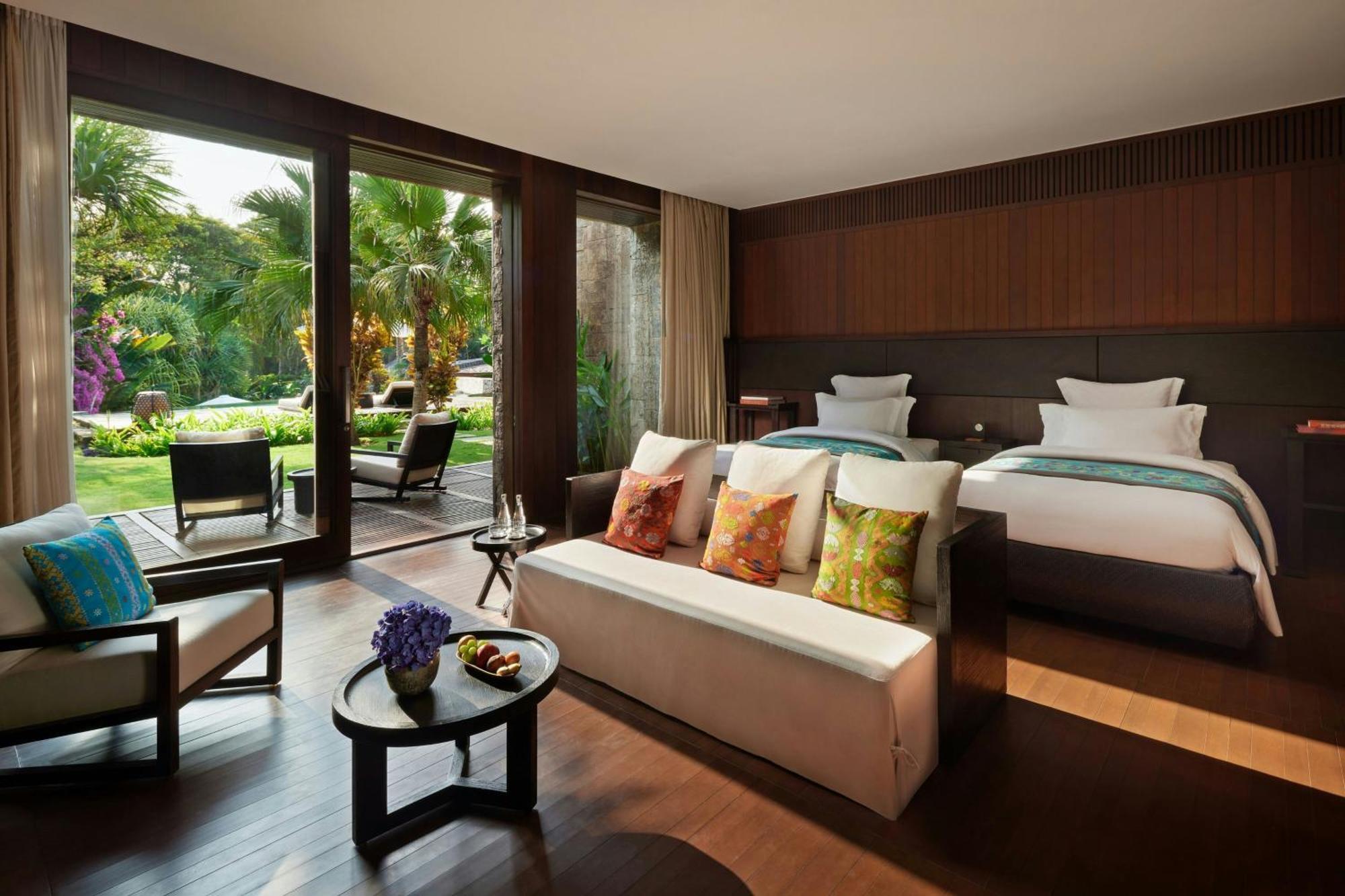 Three-Bedroom Mansion with Private Pools,1643151241:JPEG