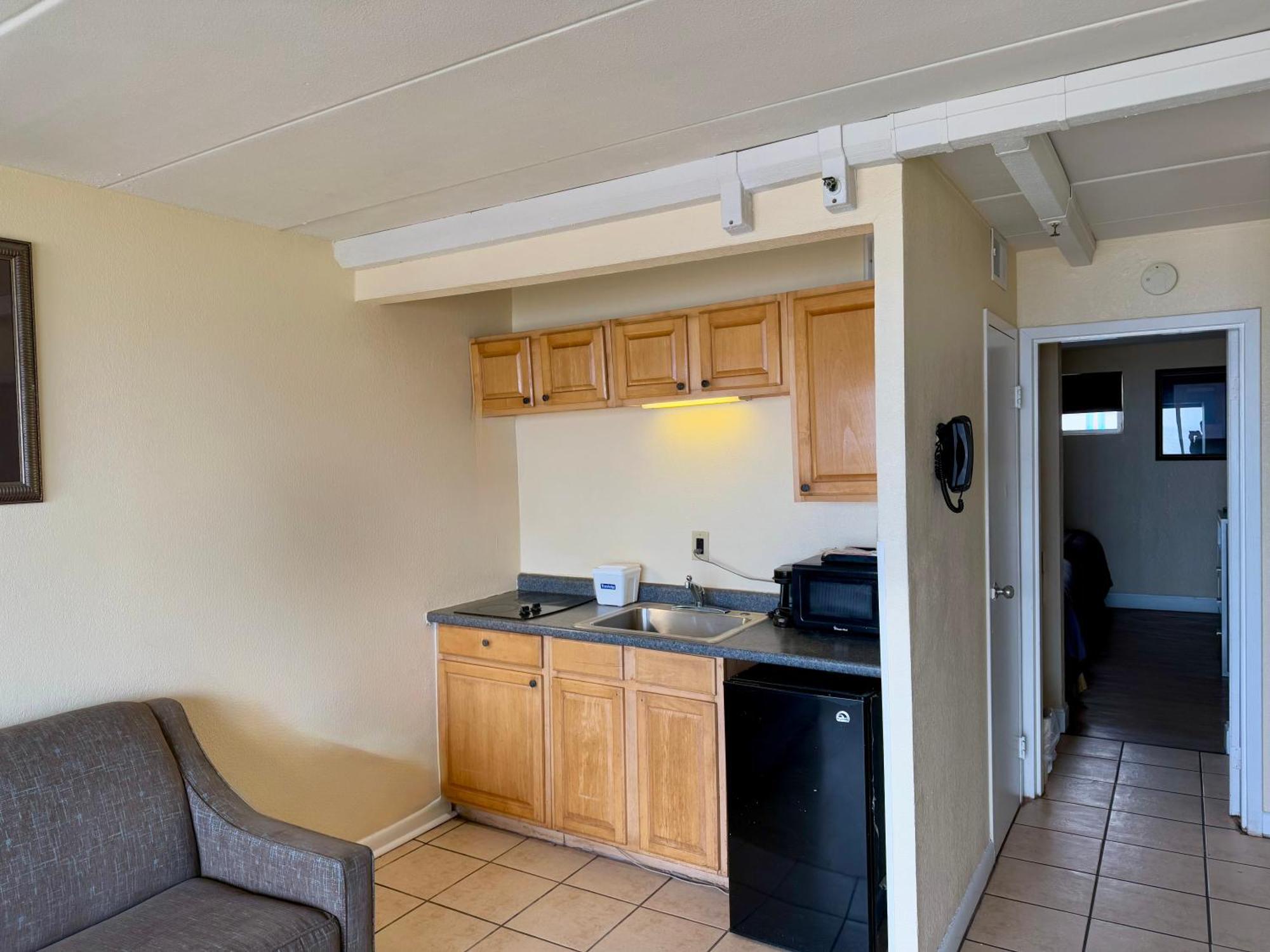 2 Double Beds One-Bedroom Efficiency Room Oceanfront Non-Smoking