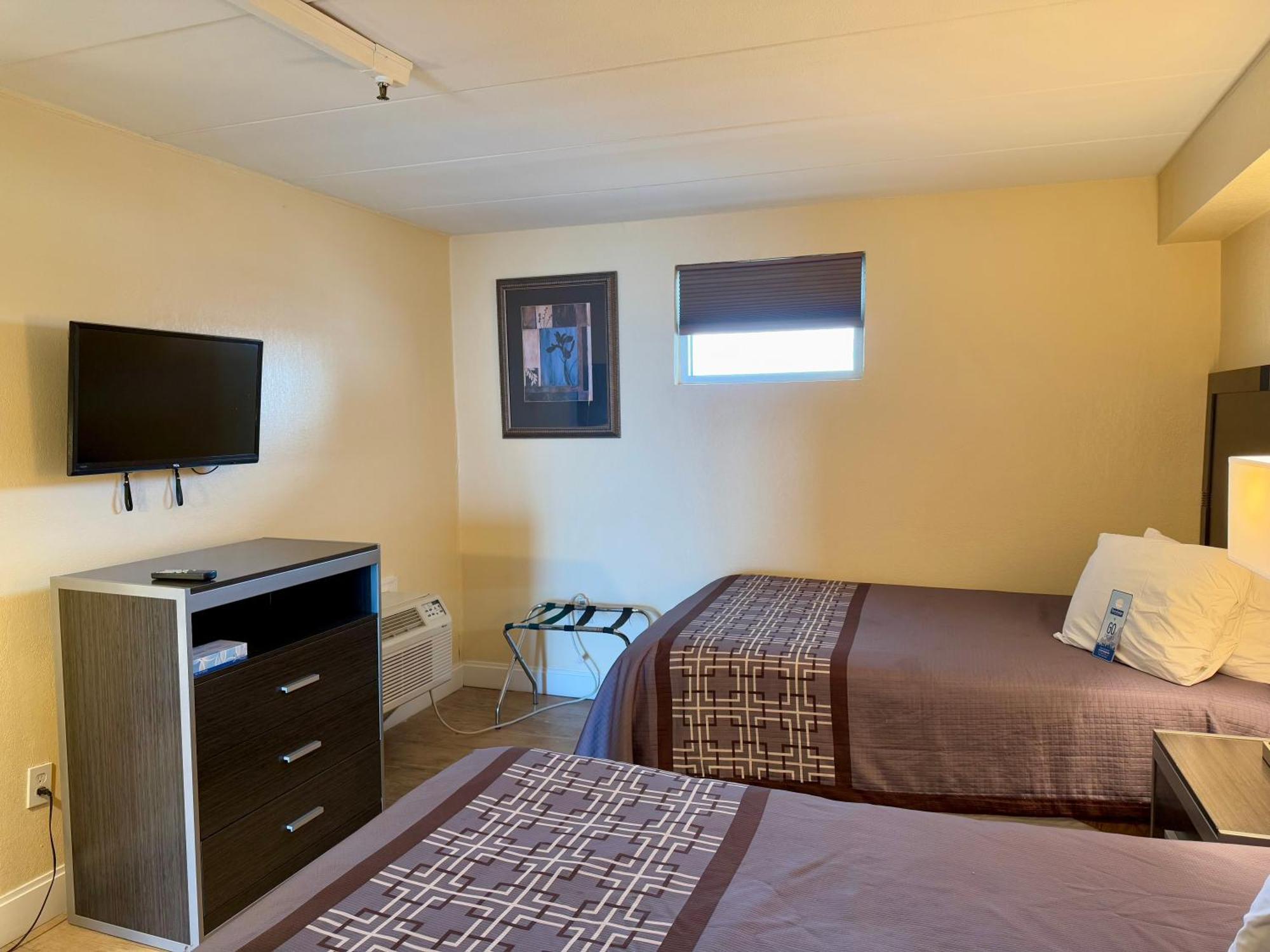2 Double Beds One-Bedroom Oceanfront Non-Smoking
