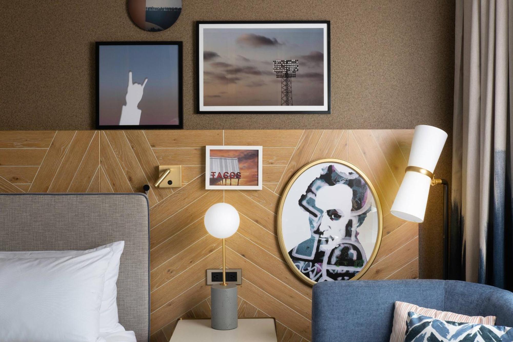 Guest Room 1 King