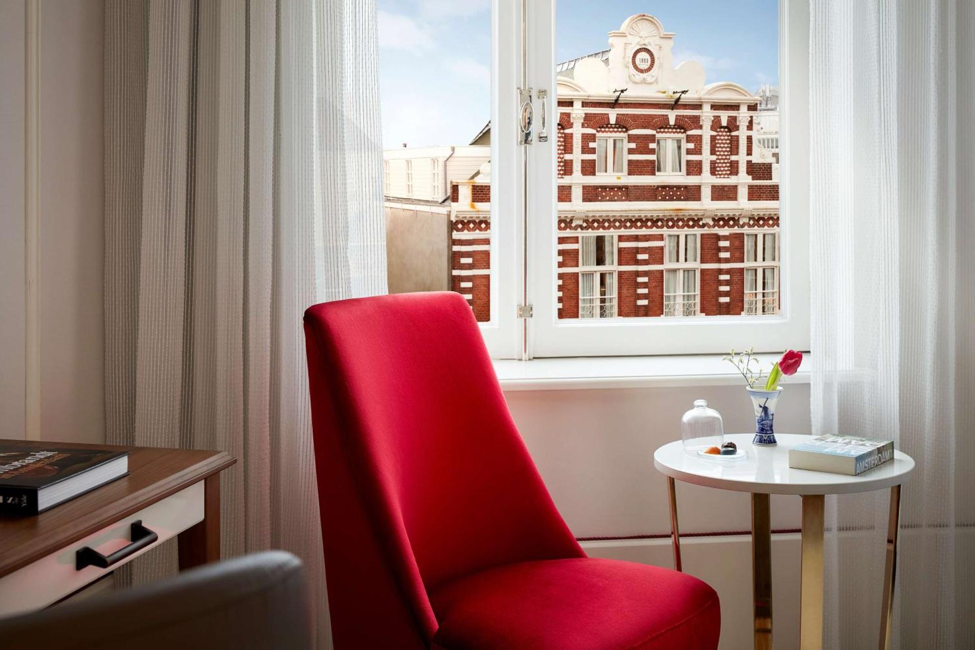 Quarto Deluxe com Vista Cidade e Varanda
