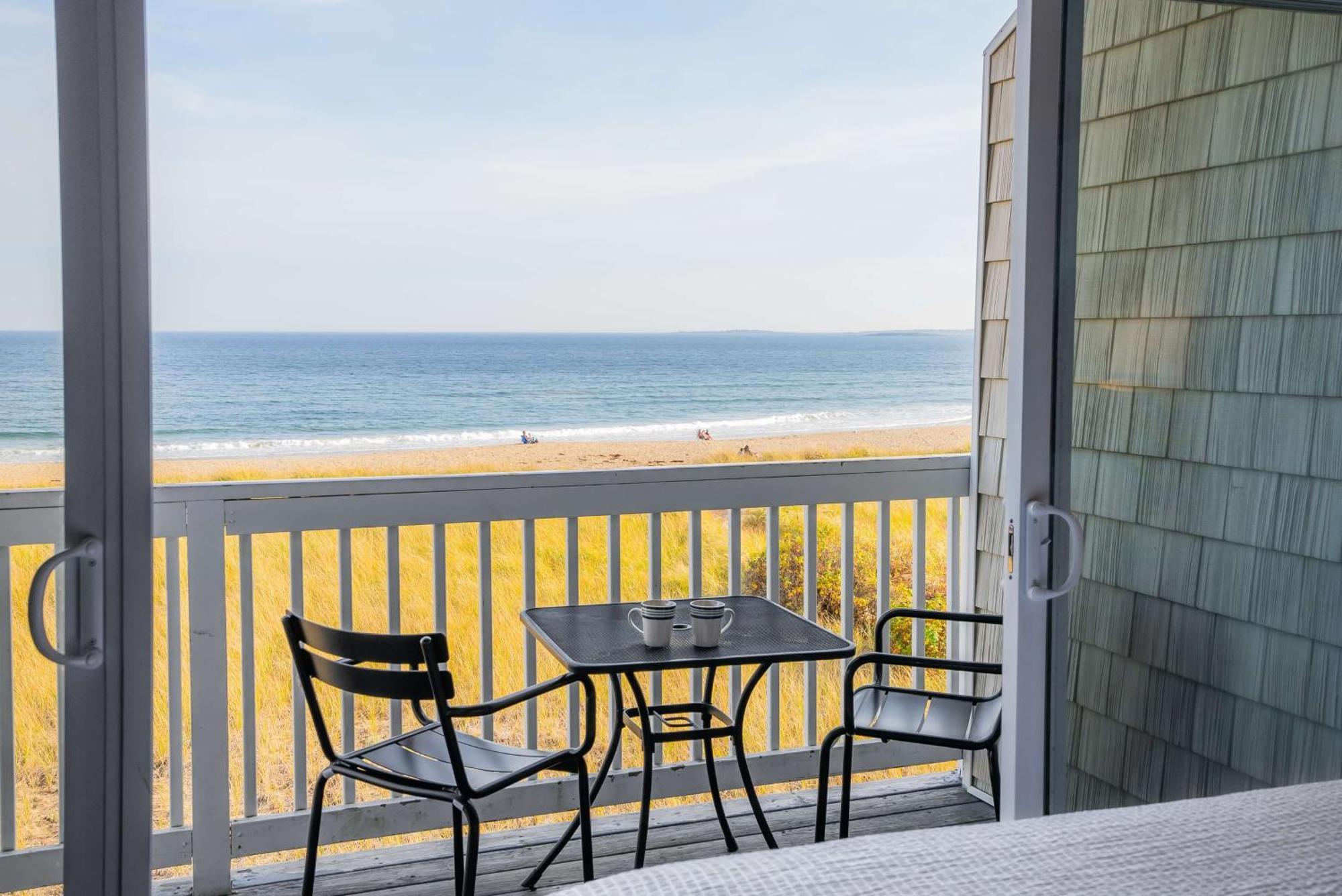 Deluxe Oceanfront Two Queens