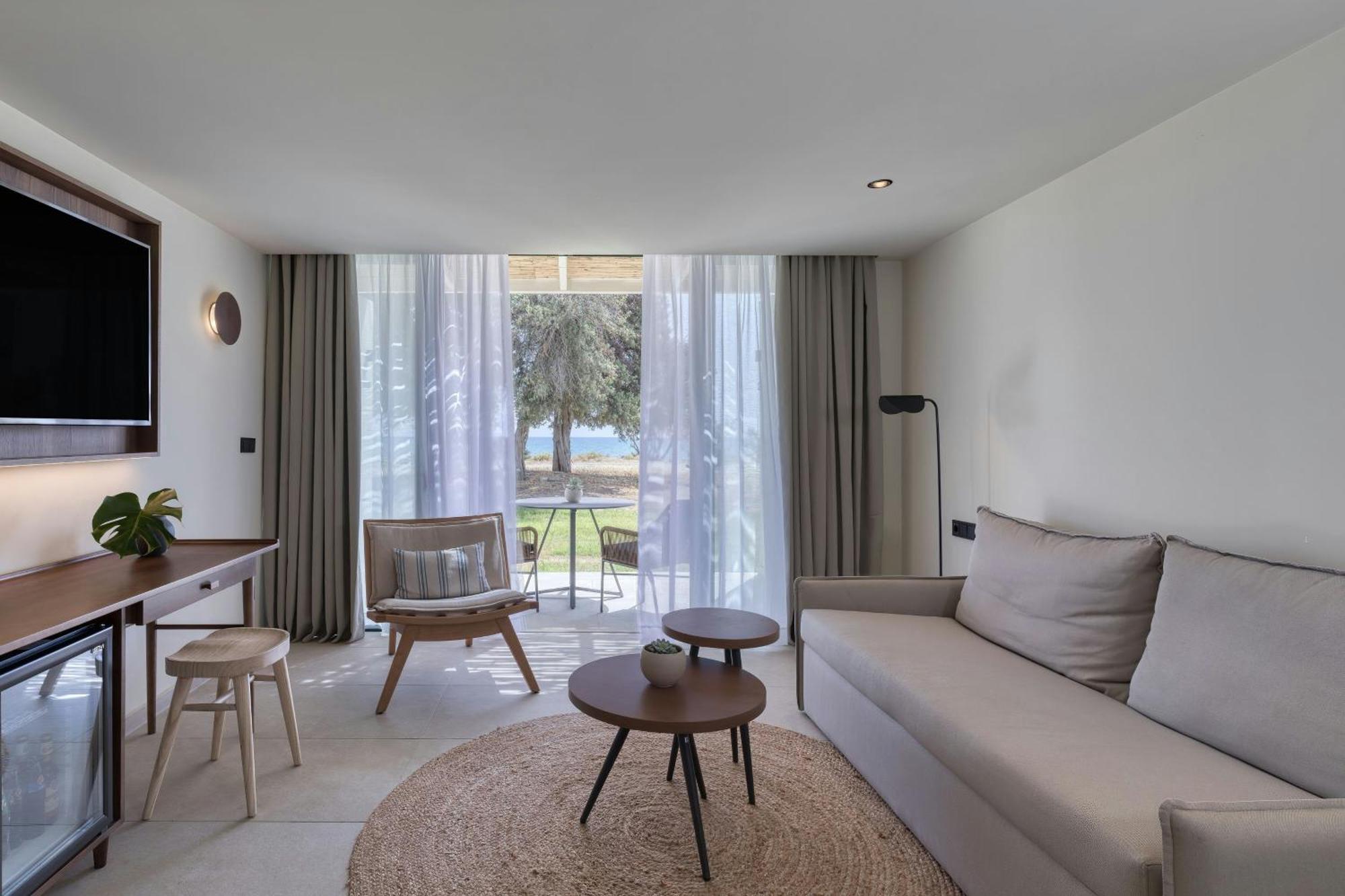 Sapphire Lush 3 Bedroom Suite,1644403816:JPEG