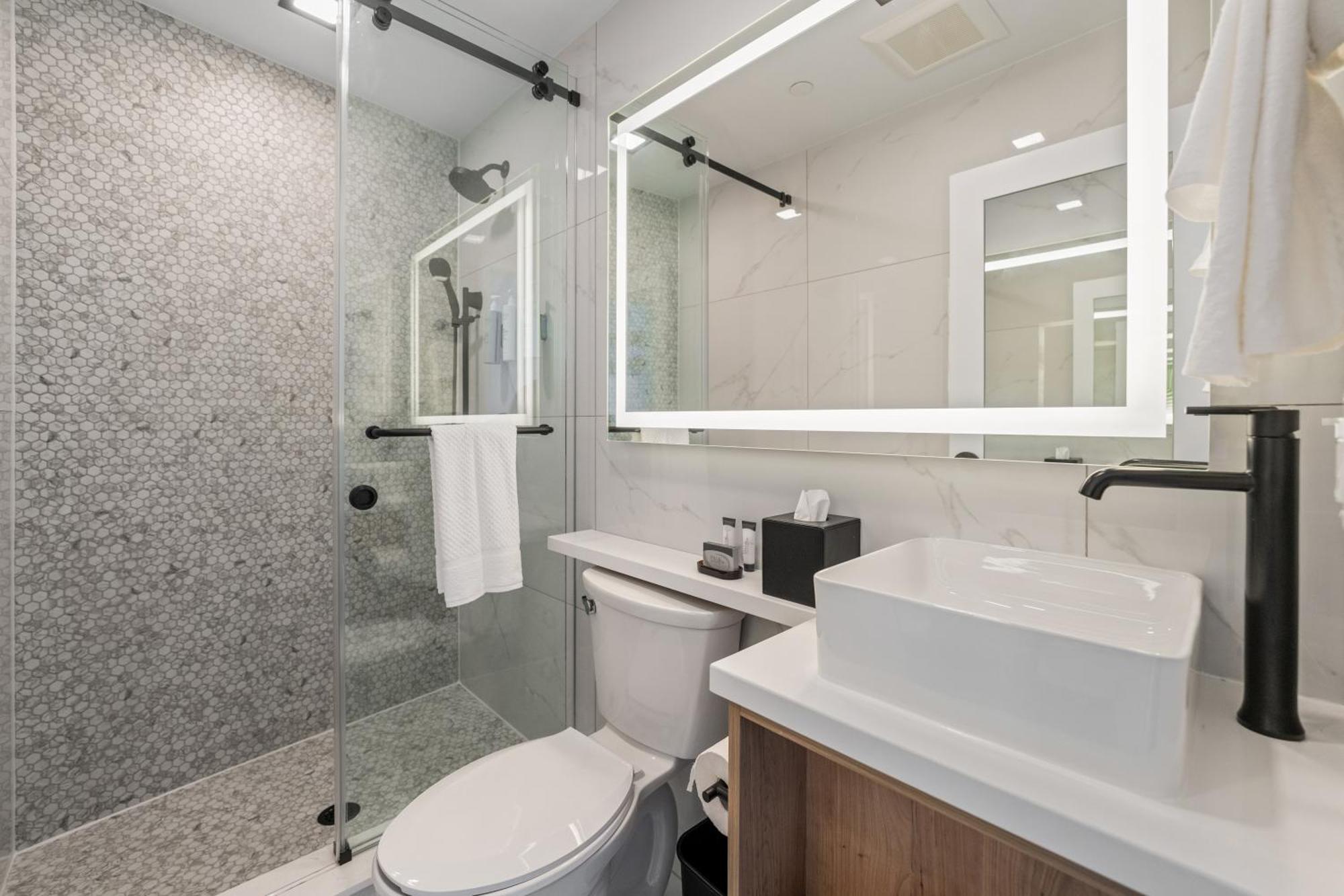 Tower King Cityview Room,1644408912:JPEG