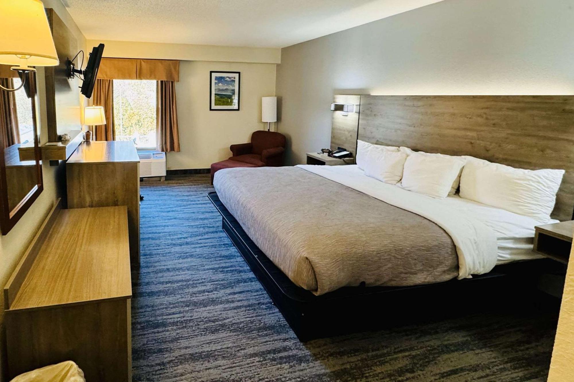 King Room - Accessible/Non Smoking