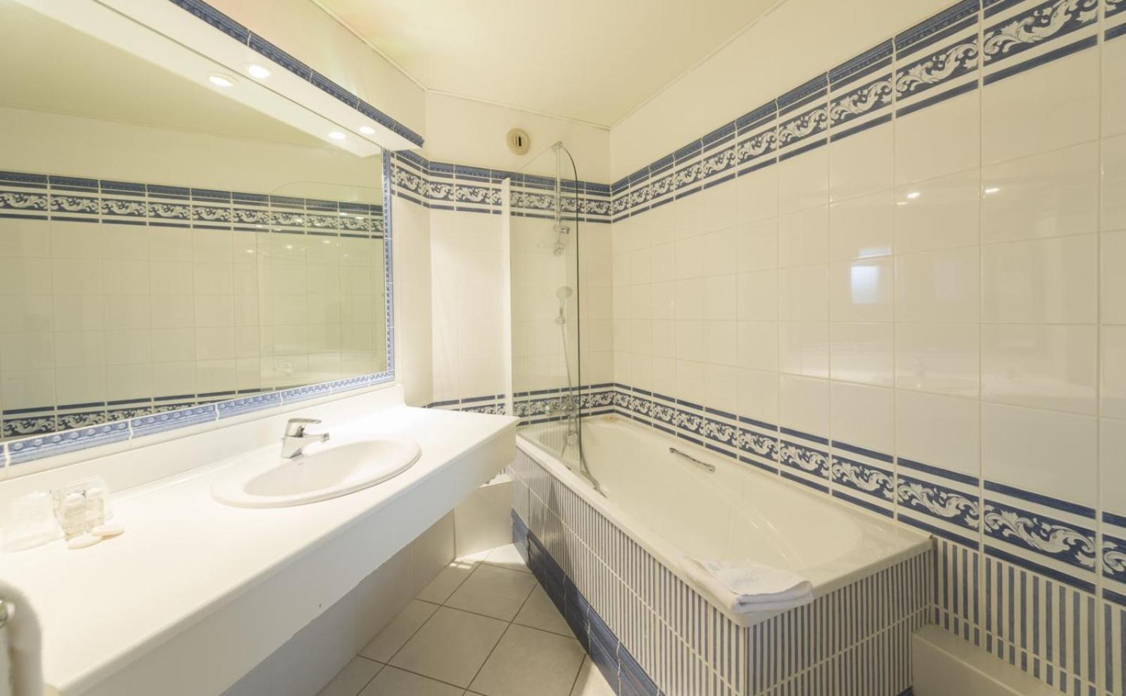 Superior Twin Room,1646885998:JPEG