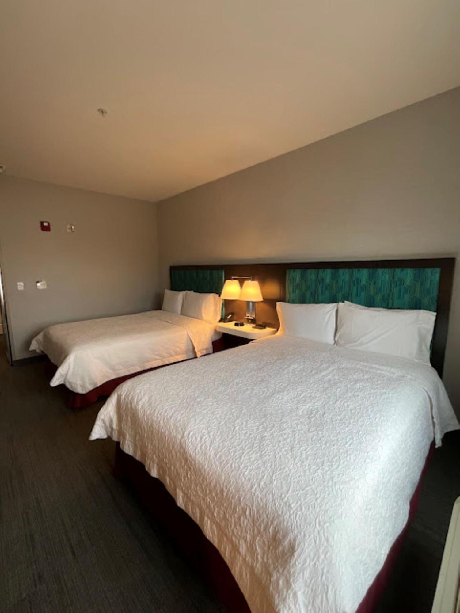 Room with Two Queen Beds - Non-Smoking