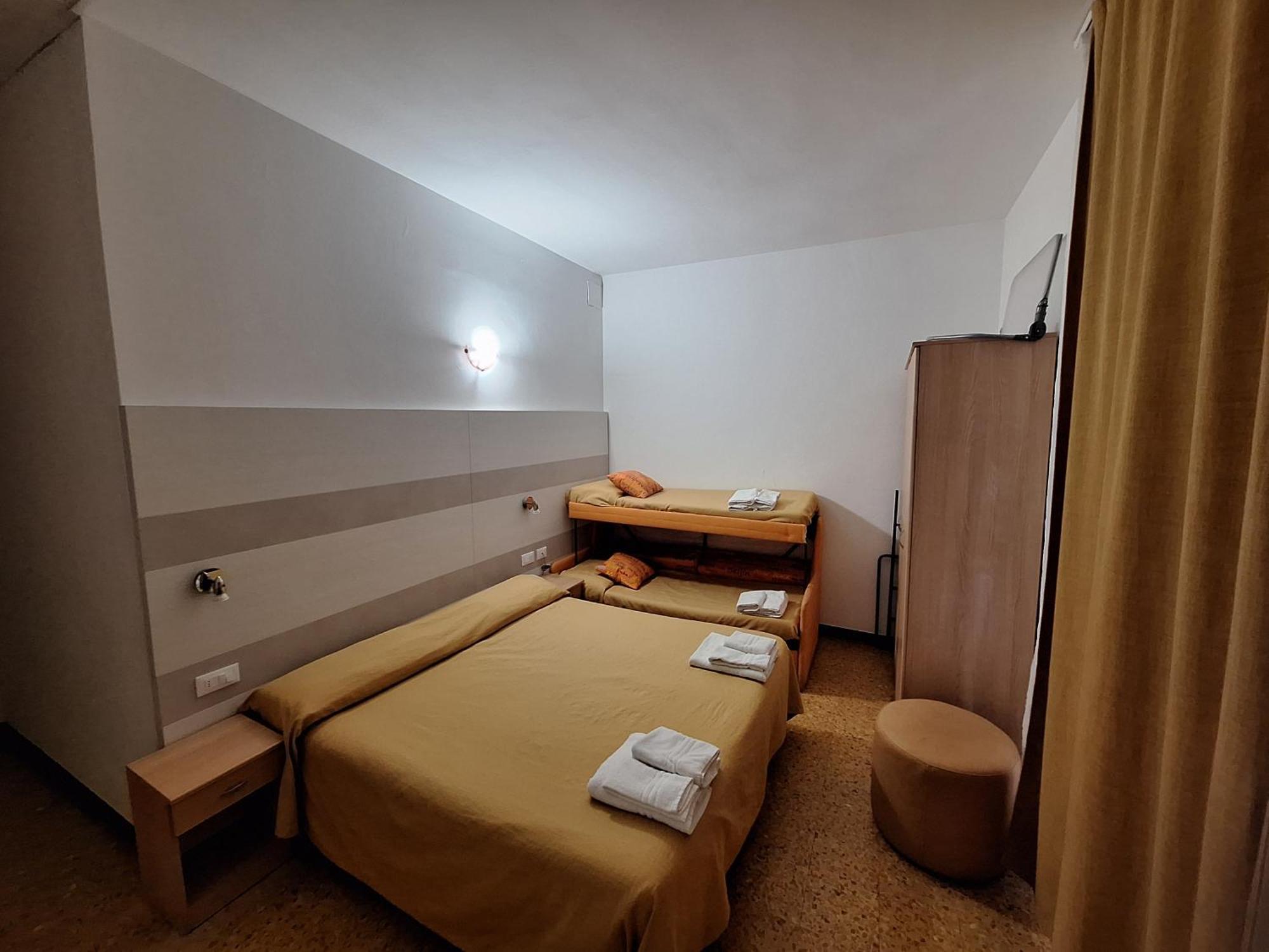 Quadruple Room with Bathroom,1646925053:JPEG