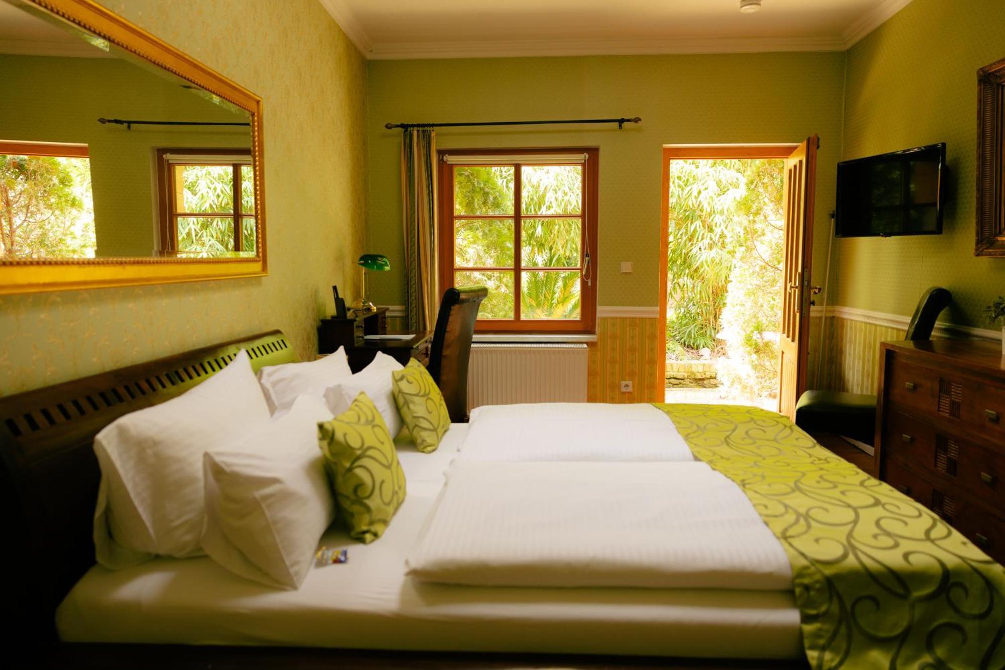 Chambre Double - Vue sur Jardin
