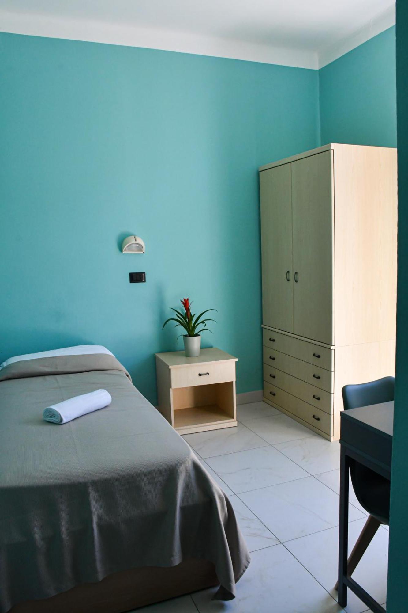Single Room with Terrace,1649938539:JPEG