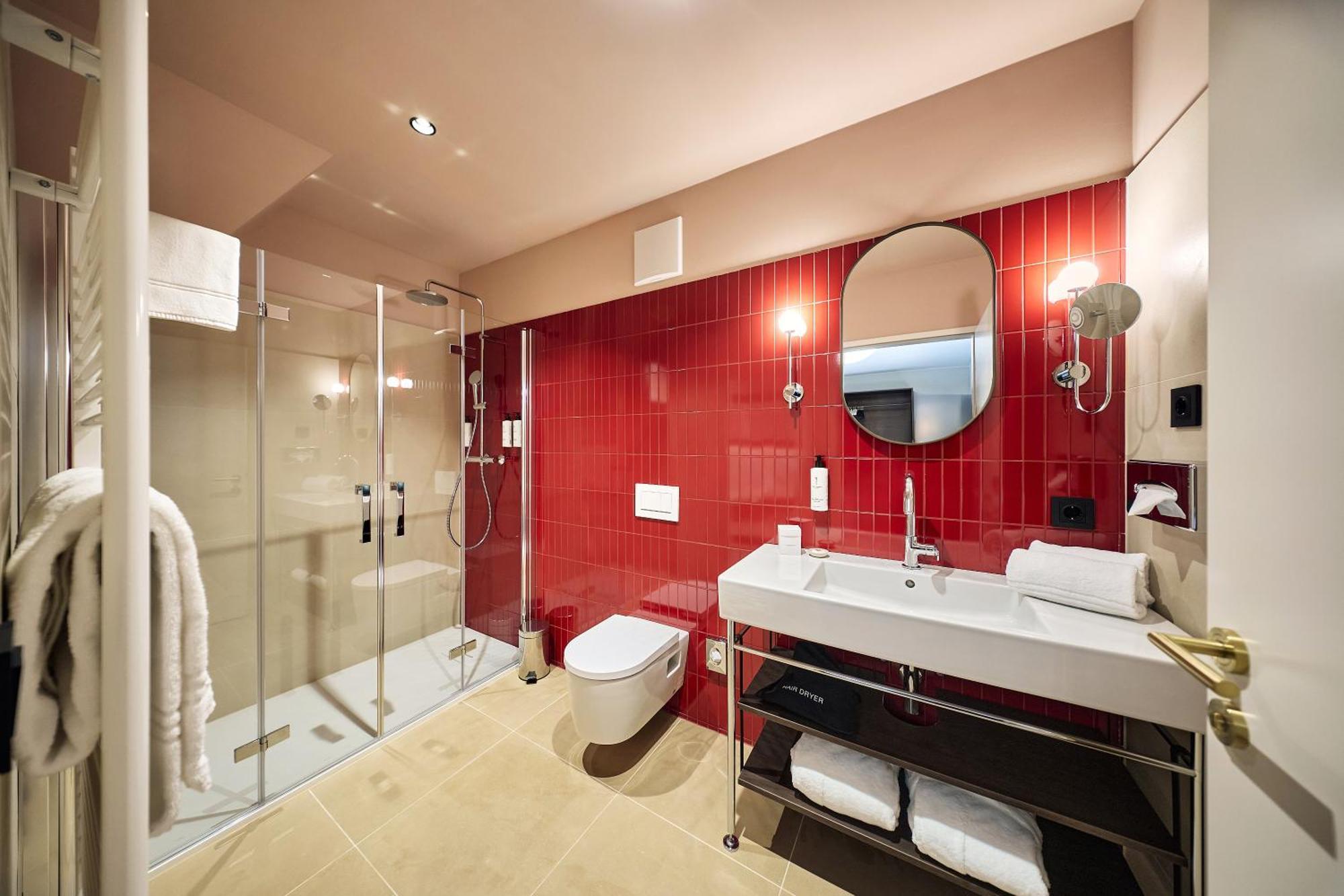 Single Room,1651729422:JPEG