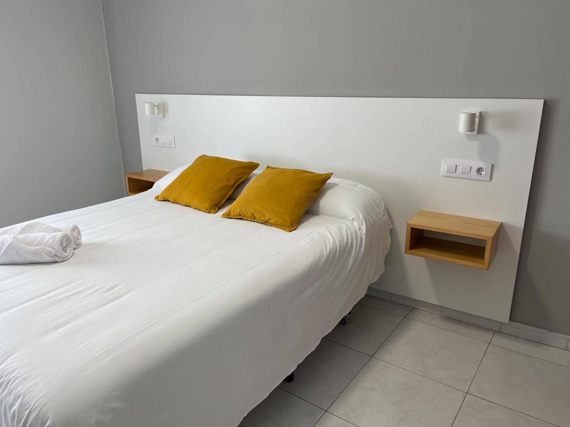 Double Room,994800001:JPEG