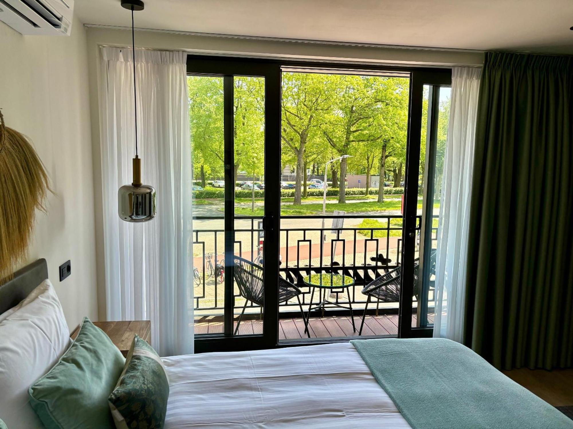 Double Room,1652830825:JPEG