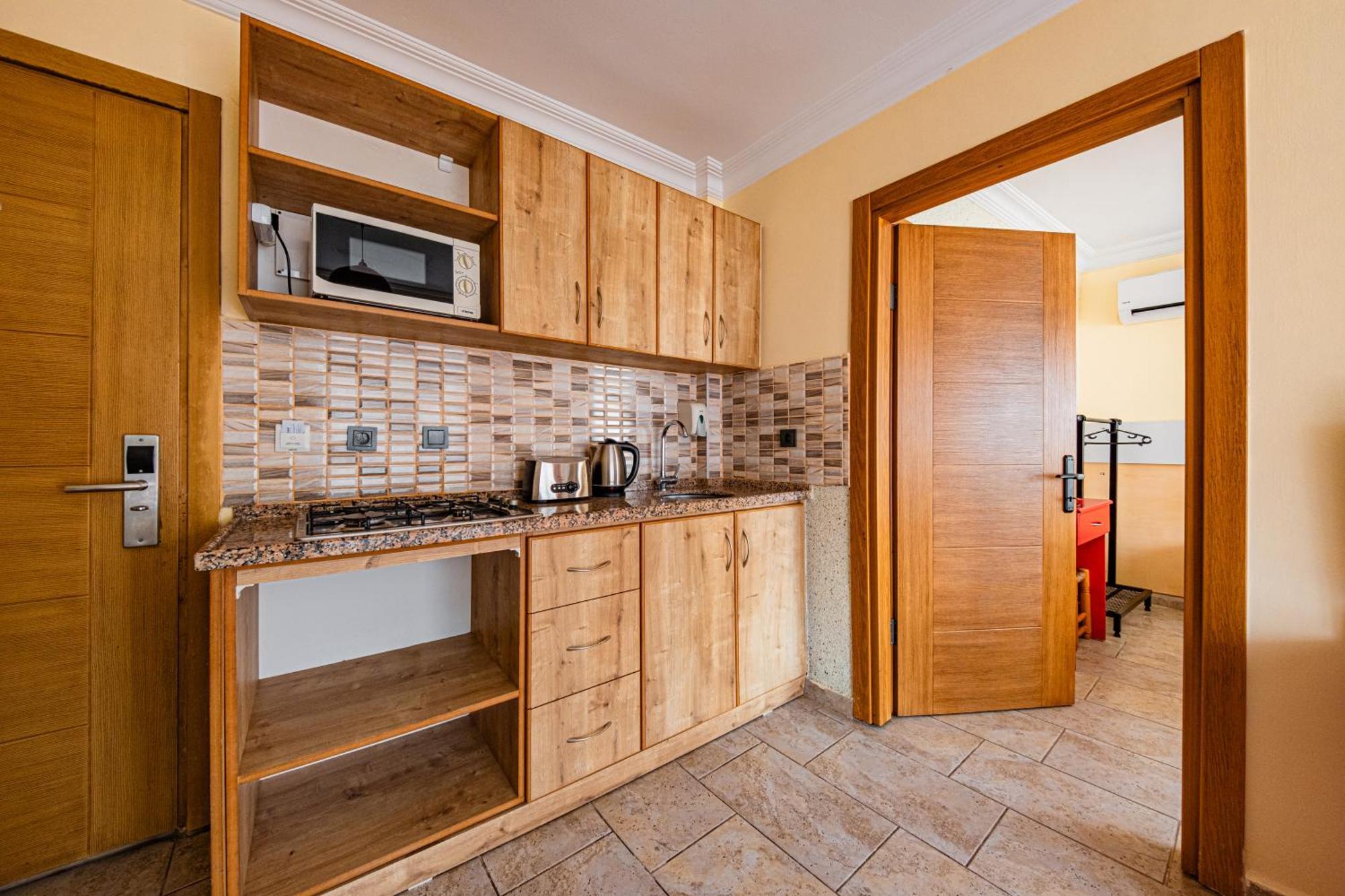 Apartment mit Poolblick