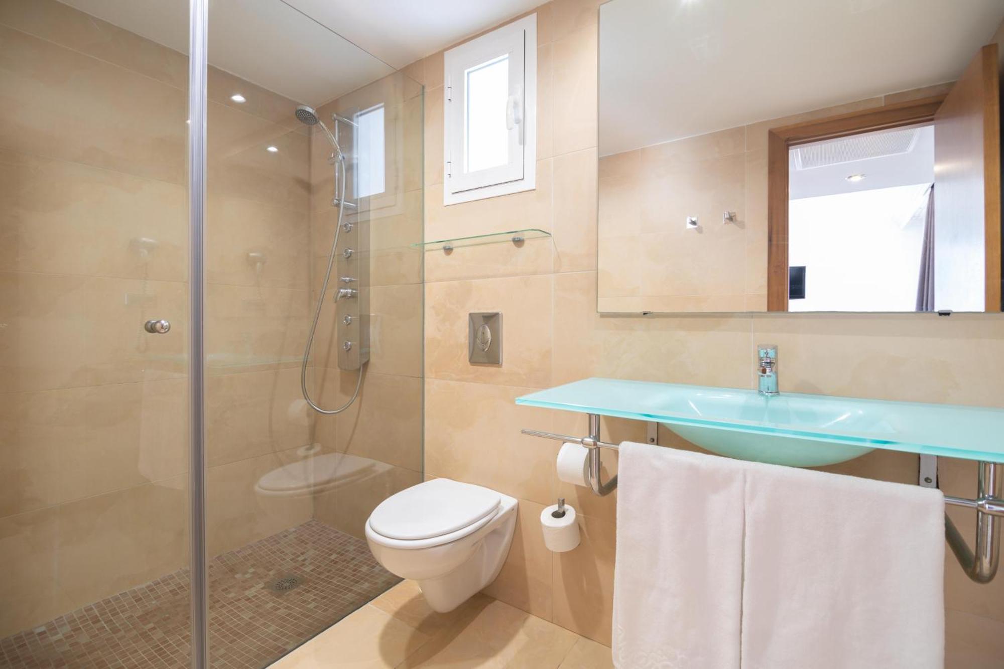 Suite con vistas a la piscina