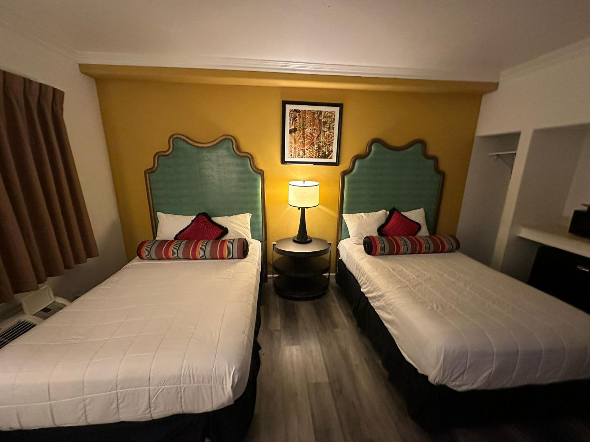 Queen Room with Two Queen Beds - Non-Smoking