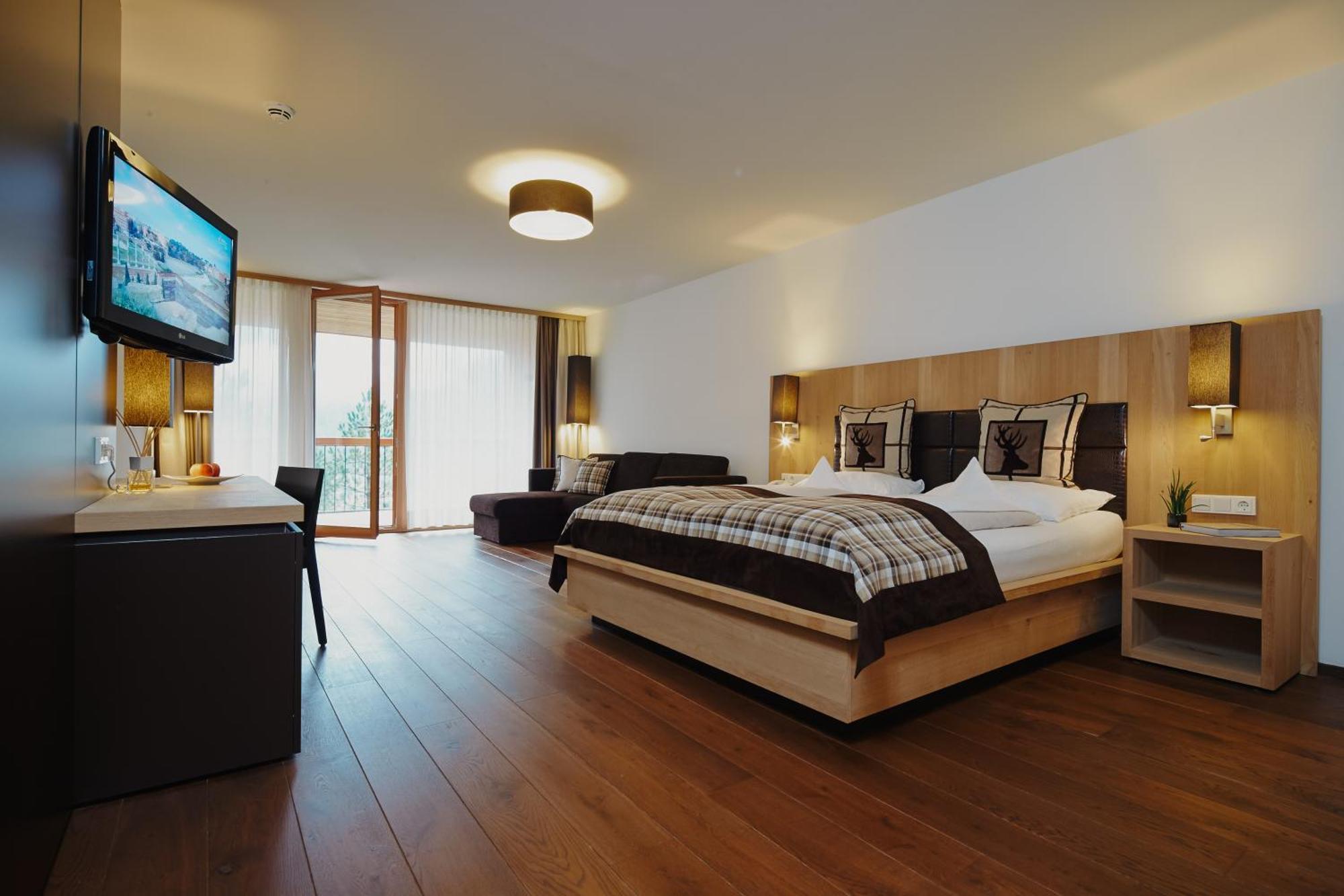 Junior Suite,1658073523:JPEG