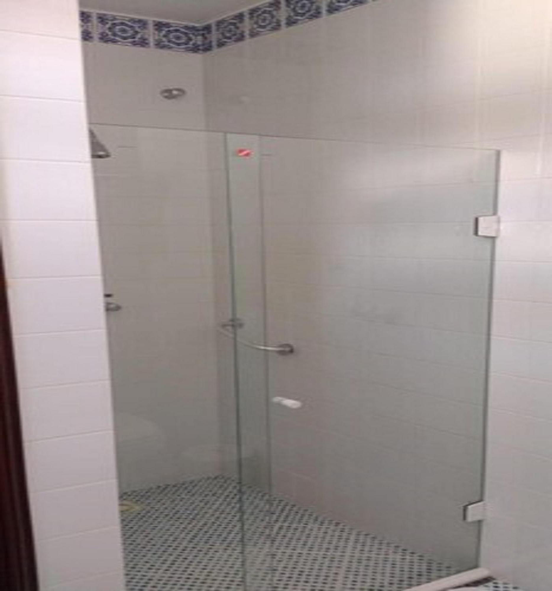 Triple Room (1 Double bed + 1 Single bed)