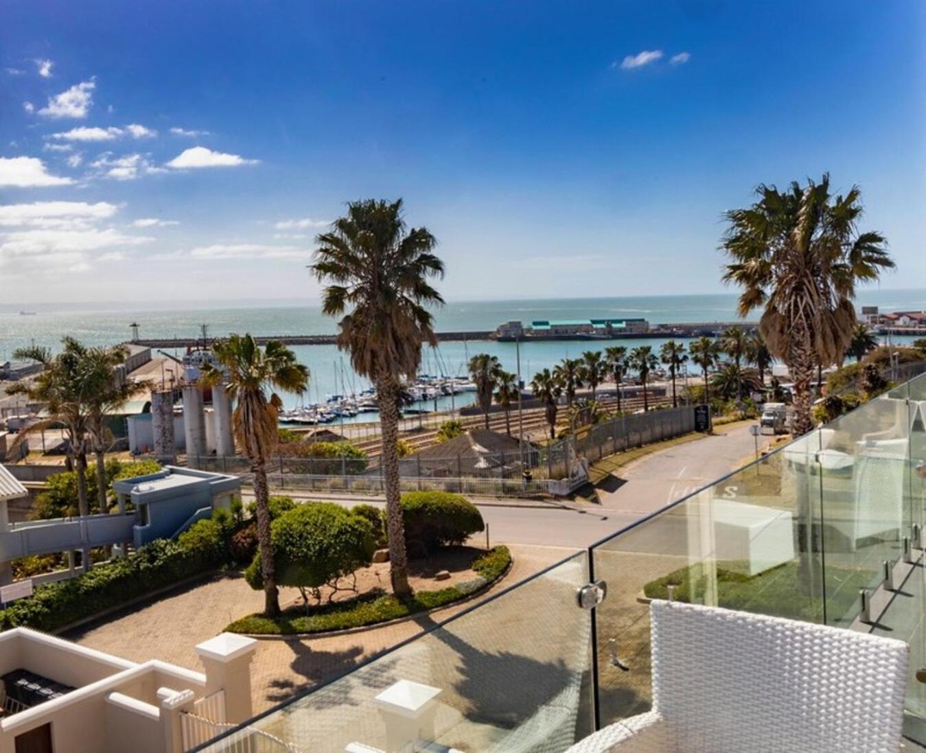 Größere Suite mit 1 Schlafzimmer, 1 Kingsize-Bett, Hafenblick und Balkon