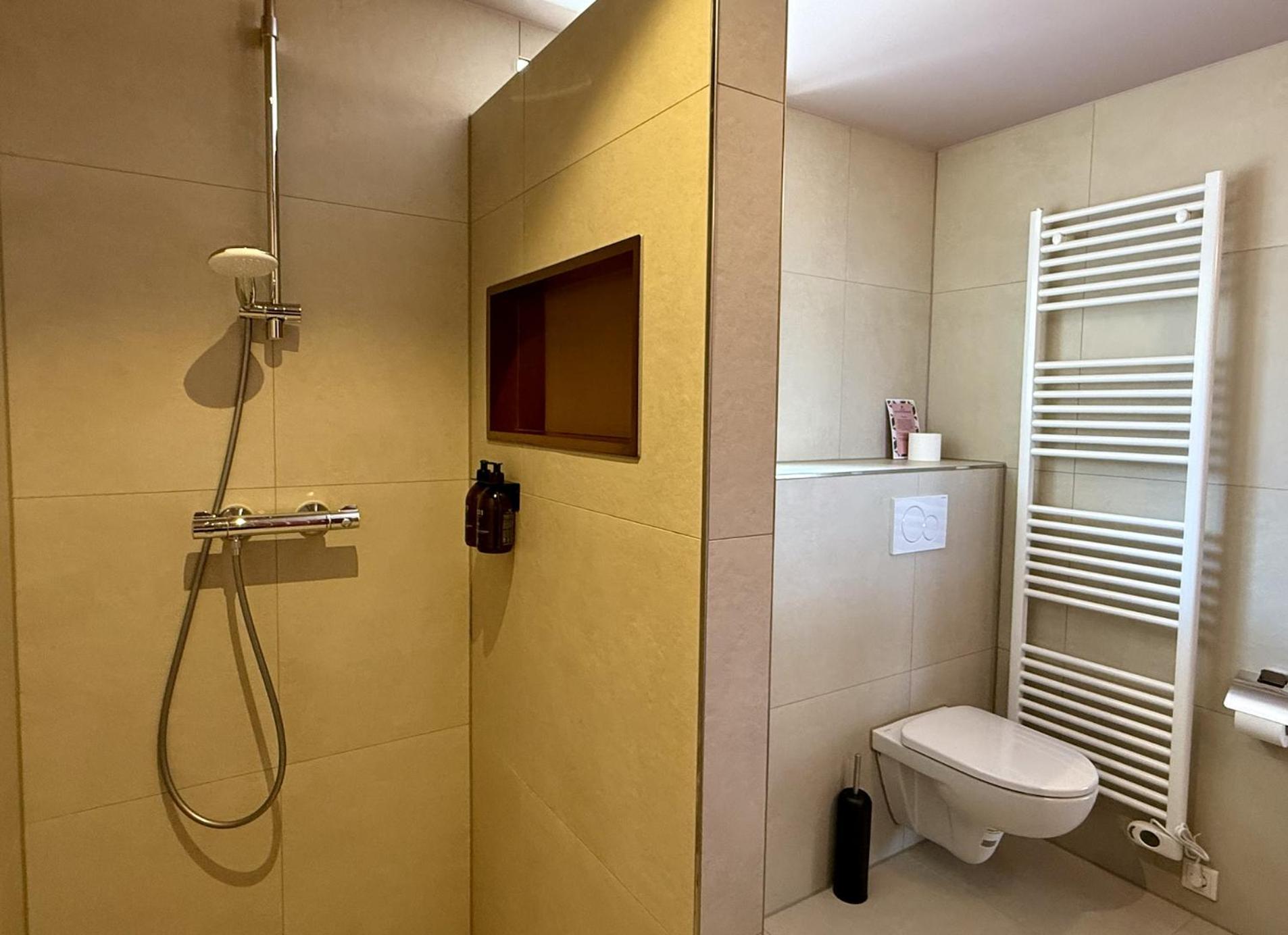 Triple Room,1661113432:JPEG