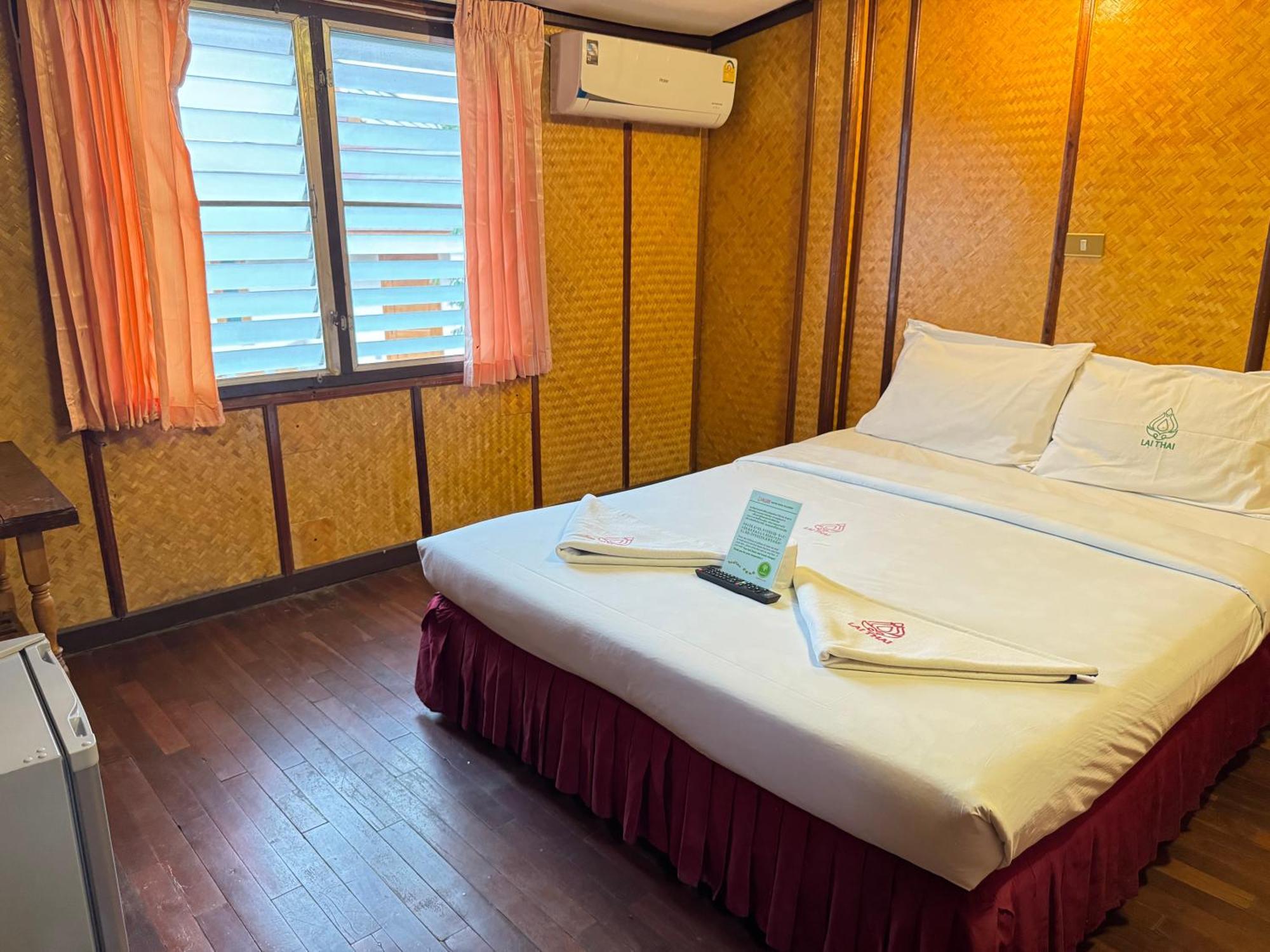 Double Room with Shared Bathroom,1661649975:JPEG