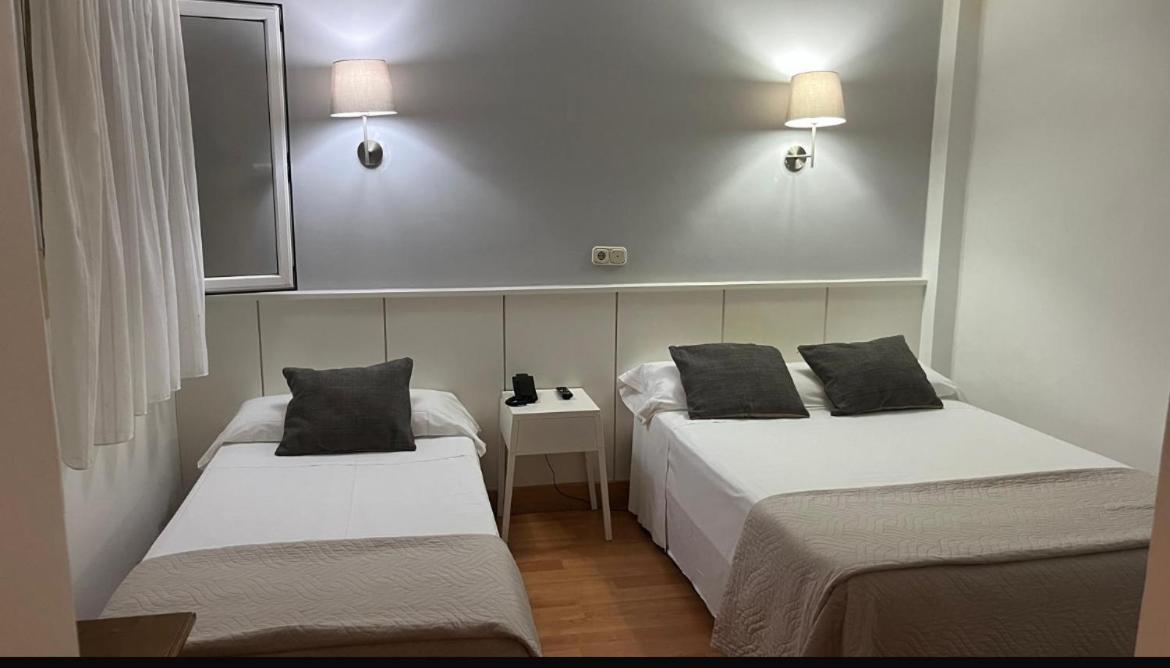Basic Triple Room