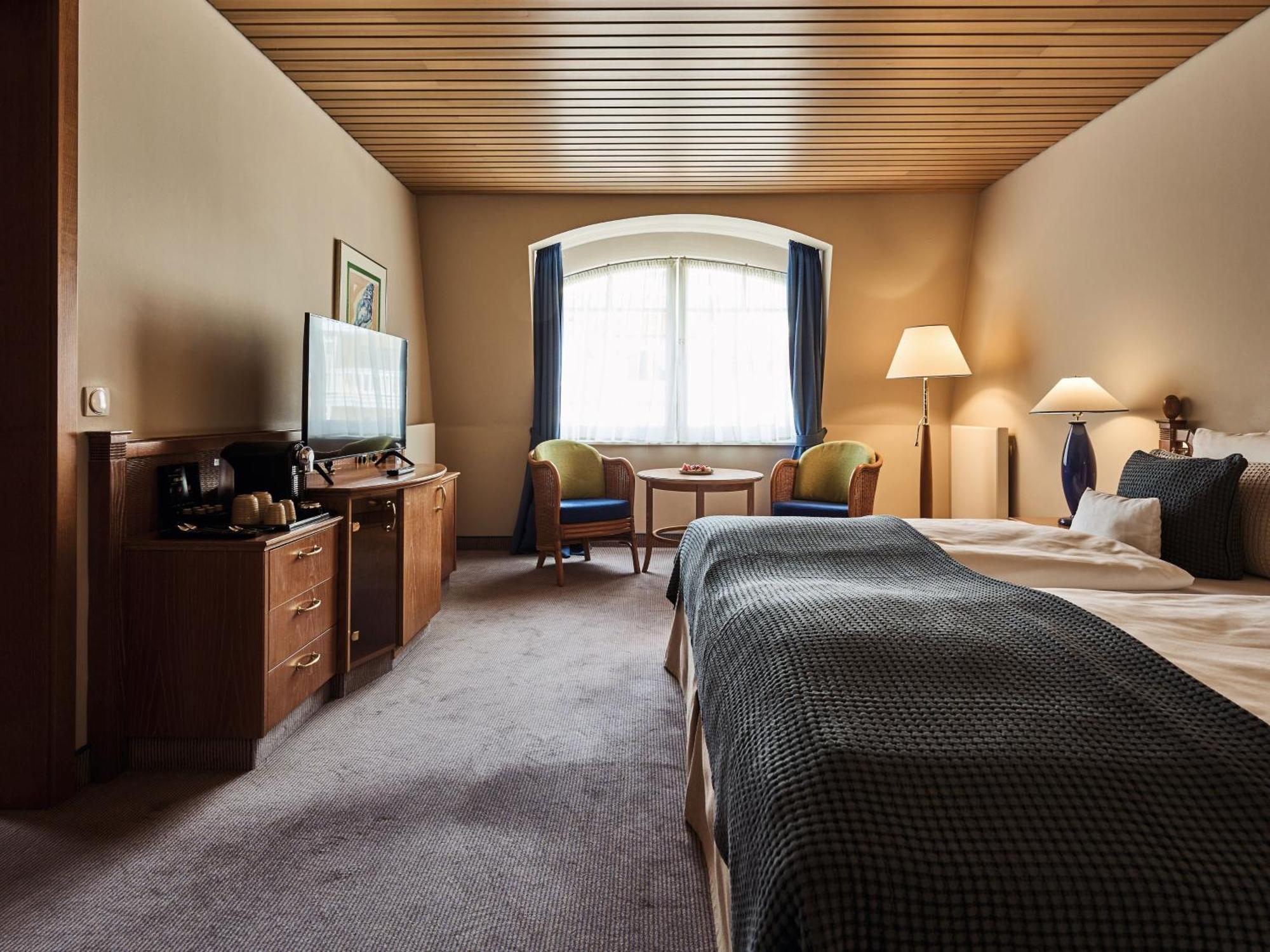 Junior Suite,1663736353:JPEG