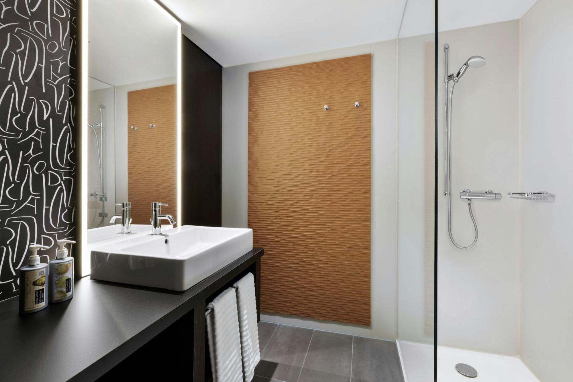 Habitación Superior - 1 cama extragrande - Planta alta