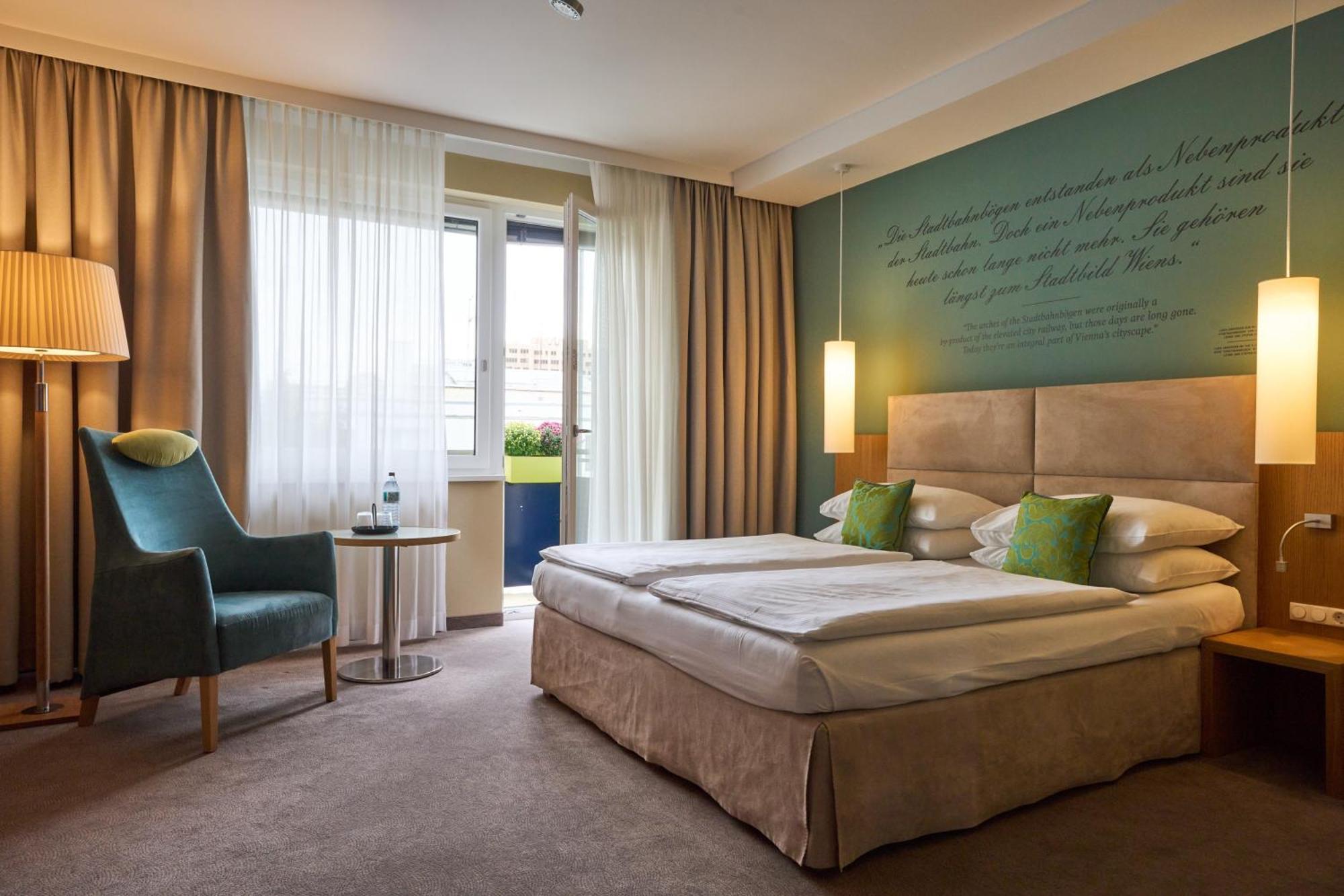 Deluxe Double Room with Balcony and Courtyard View,1665396885:JPEG