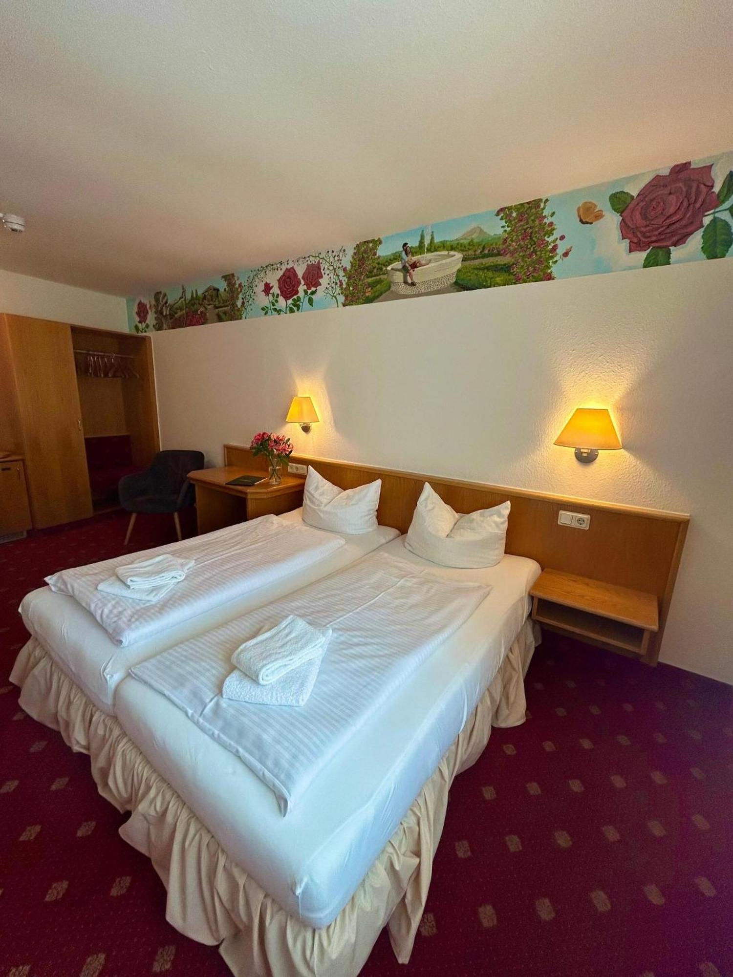 Standard Twin Room,1667424652:JPEG