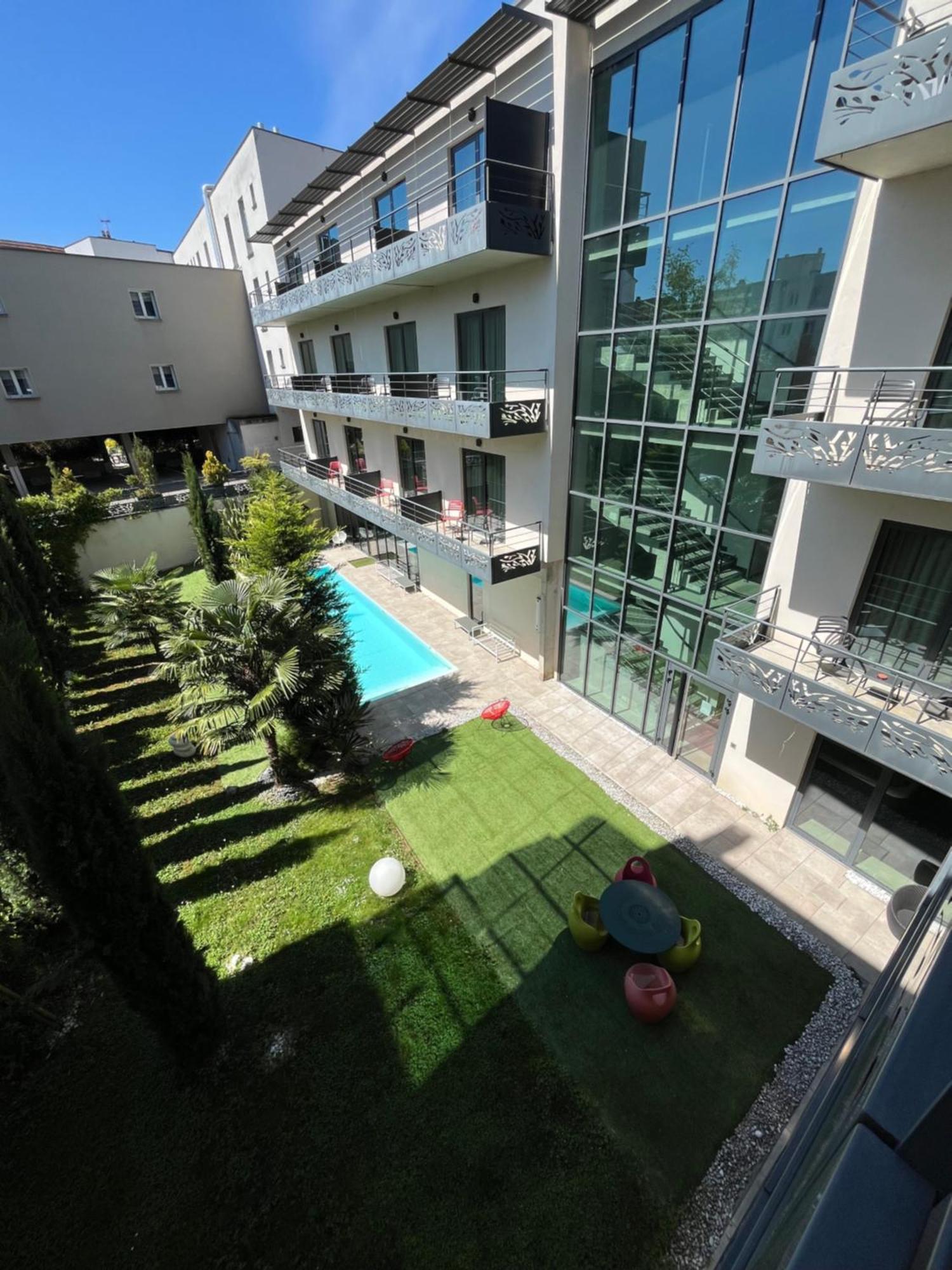 Deluxe Double Room,1742607200:JPEG